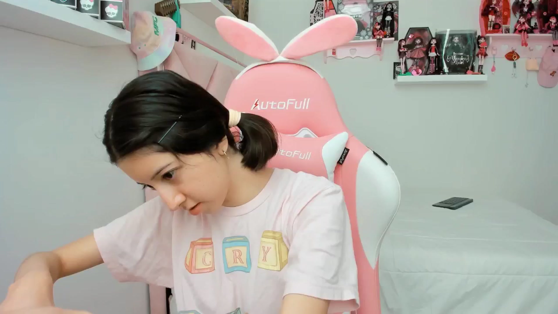 Gallery image thumbnail from Cherrycute666's myfreecams stream on, 12/05/2024, 20:15 image 15 of 20