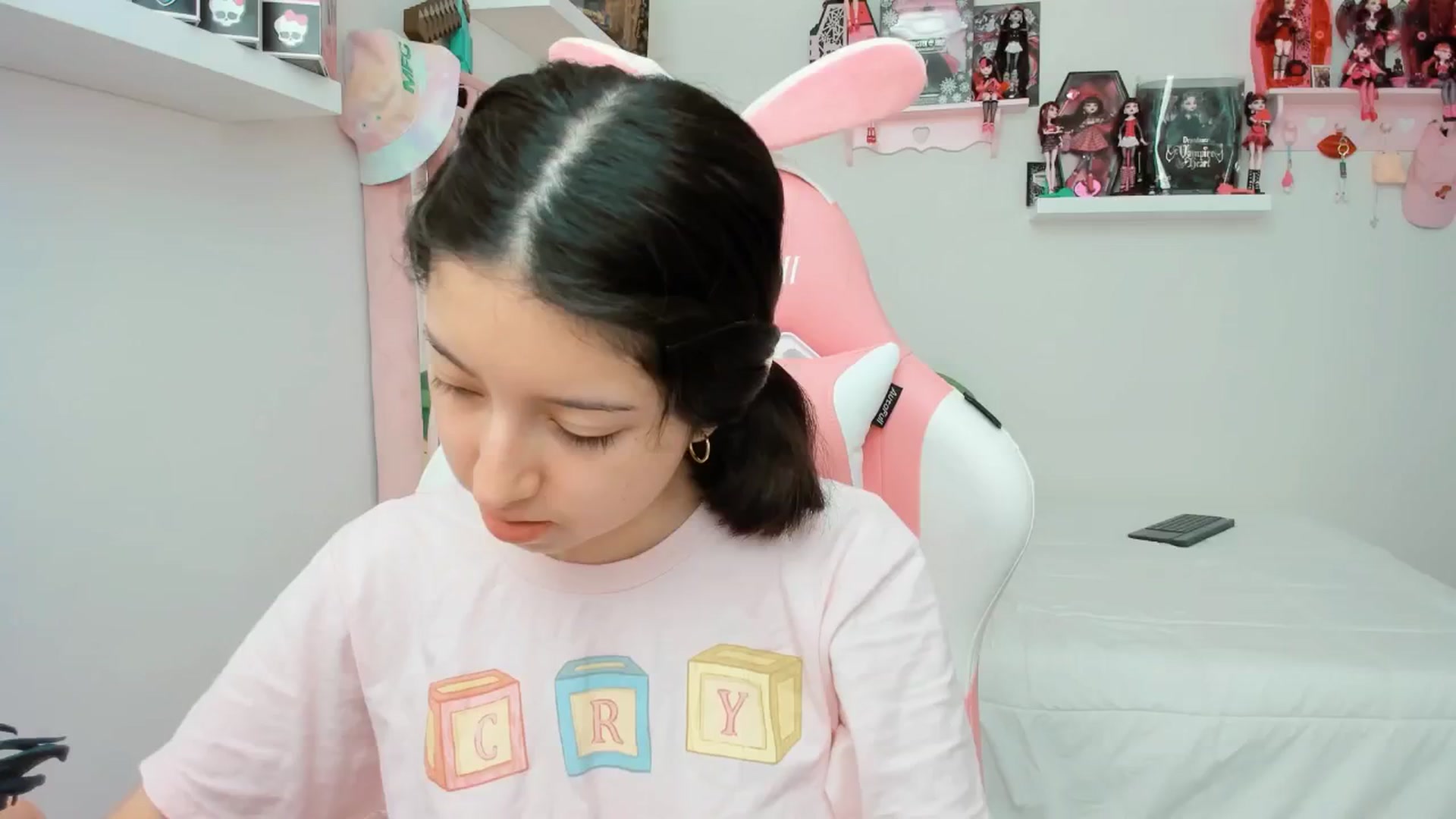 Gallery image thumbnail from Cherrycute666's myfreecams stream on, 12/05/2024, 20:15 image 13 of 20