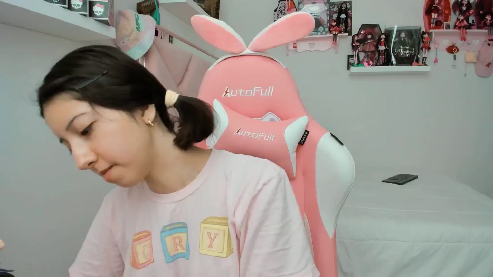 Gallery image thumbnail from Cherrycute666's myfreecams stream on, 12/05/2024, 20:15 image 17 of 20