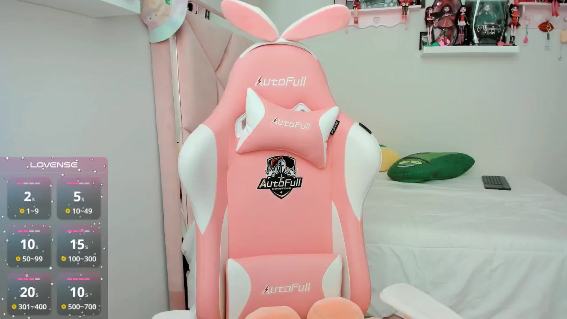 Gallery image thumbnail from Cherrycute666's myfreecams stream on, 12/05/2024, 22:15 image 7 of 20