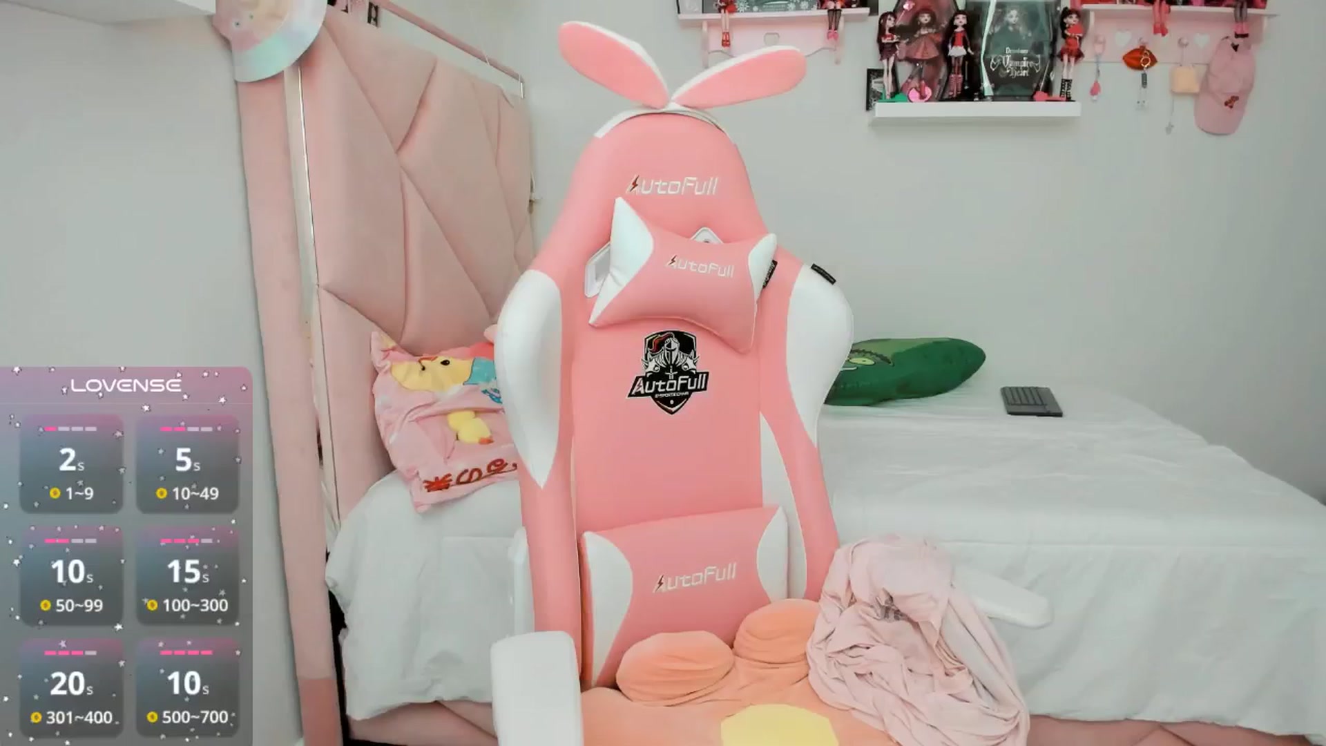 Gallery image thumbnail from Cherrycute666's myfreecams stream on, 12/05/2024, 23:47 image 8 of 20
