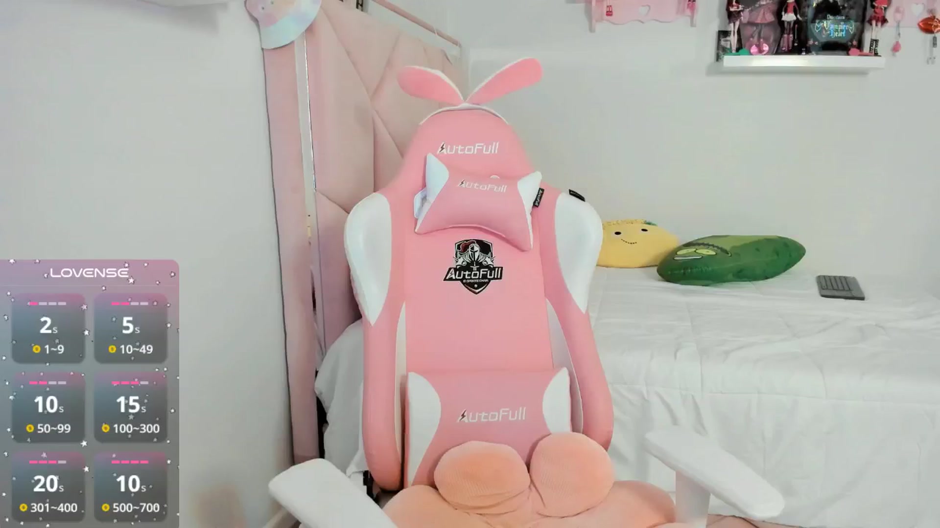 Gallery image thumbnail from Cherrycute666's myfreecams stream on, 12/06/2024, 05:30 image 1 of 20