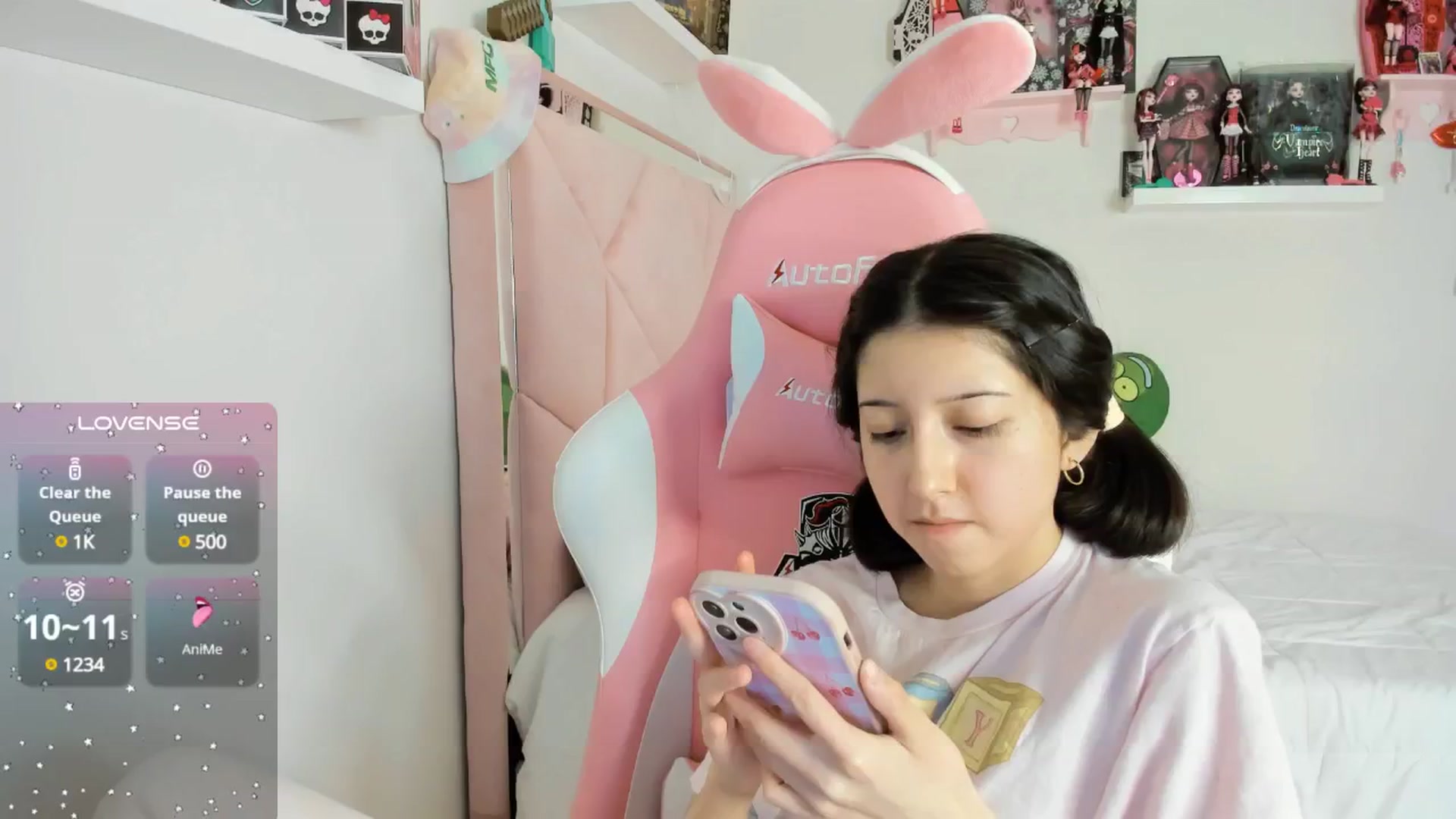 Gallery image thumbnail from Cherrycute666's myfreecams stream on, 12/06/2024, 09:39 image 17 of 20