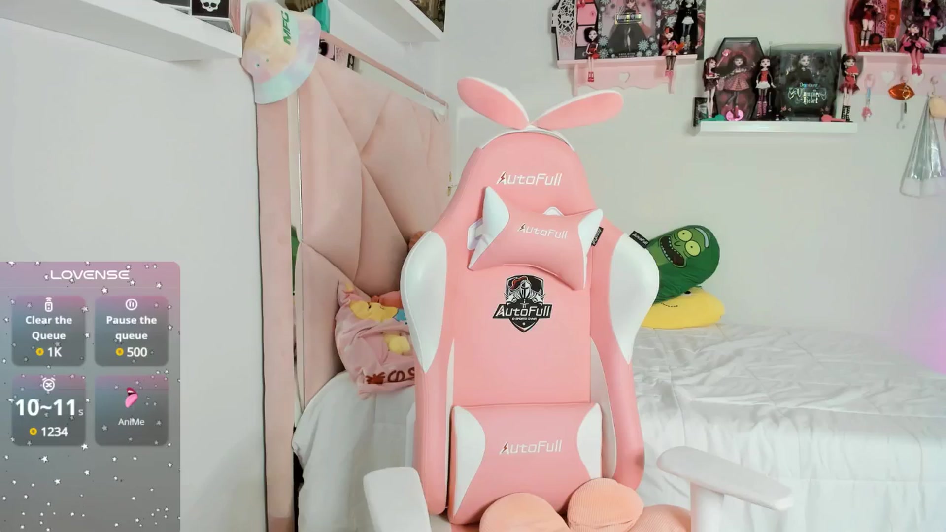 Gallery image thumbnail from Cherrycute666's myfreecams stream on, 12/06/2024, 11:03 image 10 of 20