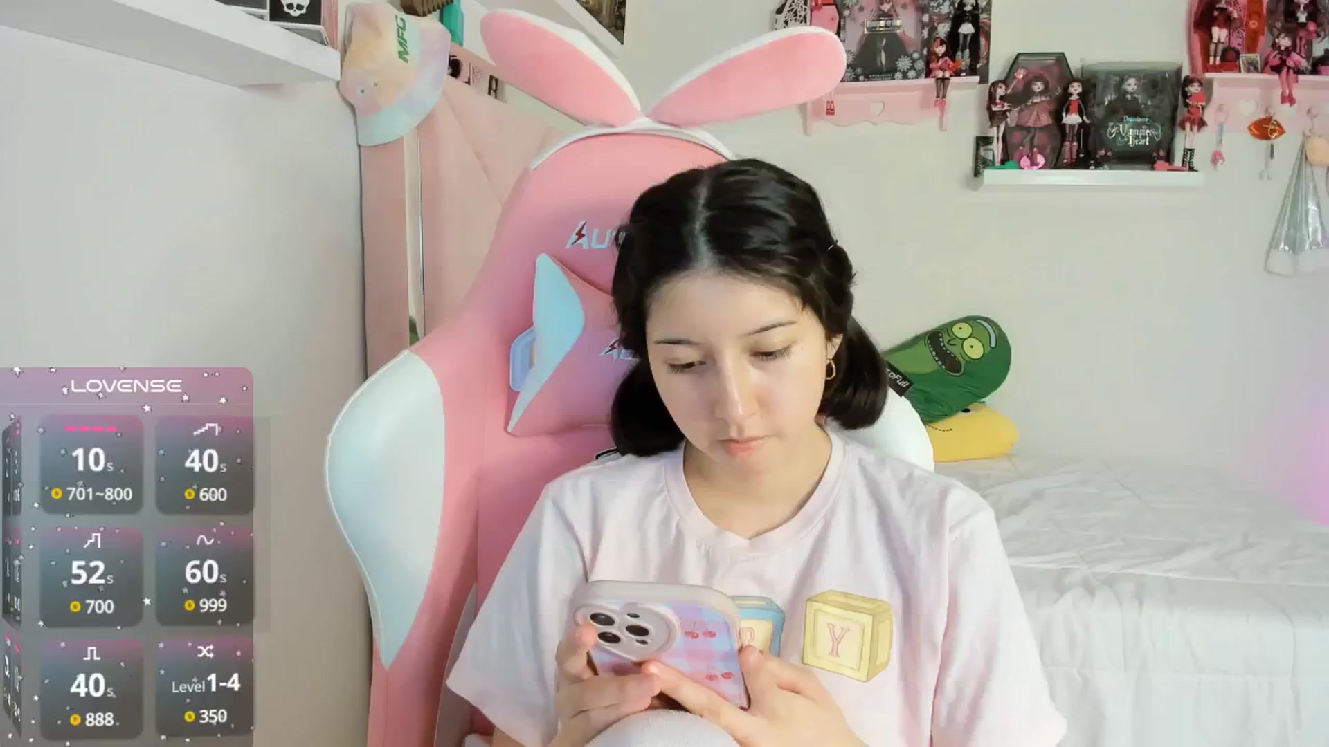 Gallery image thumbnail from Cherrycute666's myfreecams stream on, 12/06/2024, 11:03 image 3 of 20