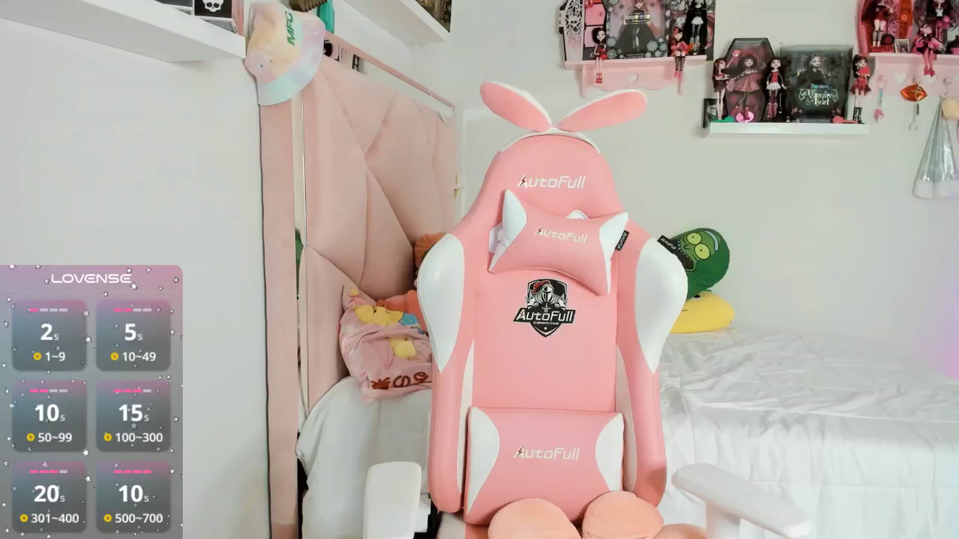 Gallery image thumbnail from Cherrycute666's myfreecams stream on, 12/06/2024, 11:03 image 9 of 20