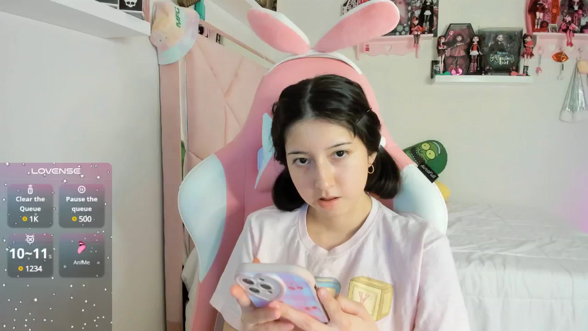 Gallery image thumbnail from Cherrycute666's myfreecams stream on, 12/06/2024, 11:03 image 6 of 20