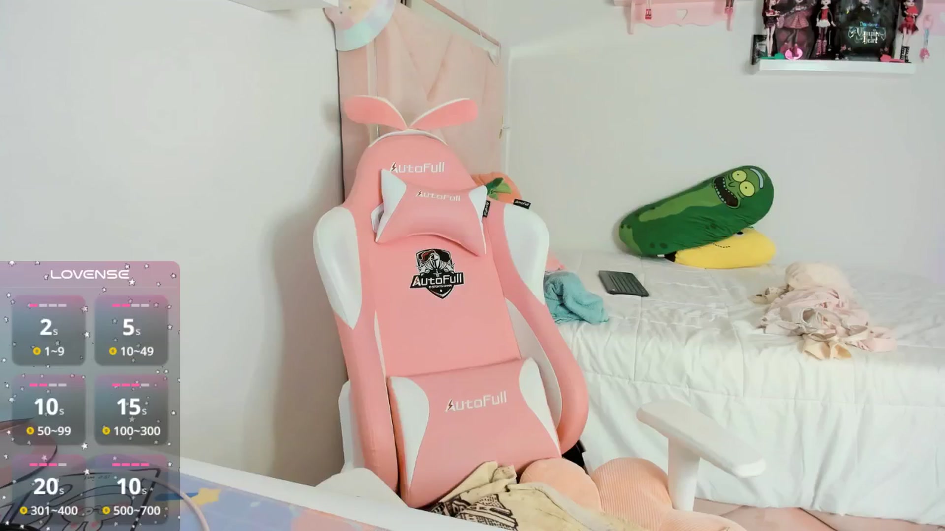 Gallery image thumbnail from Cherrycute666's myfreecams stream on, 12/06/2024, 12:53 image 11 of 20