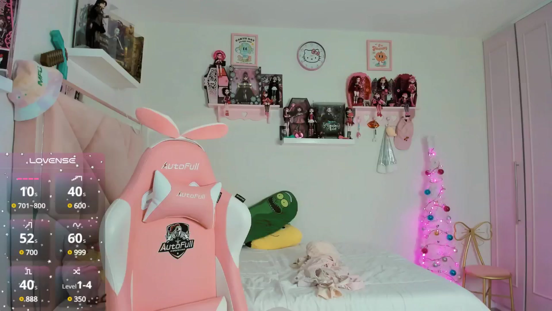 Gallery image thumbnail from Cherrycute666's myfreecams stream on, 12/06/2024, 12:53 image 4 of 20