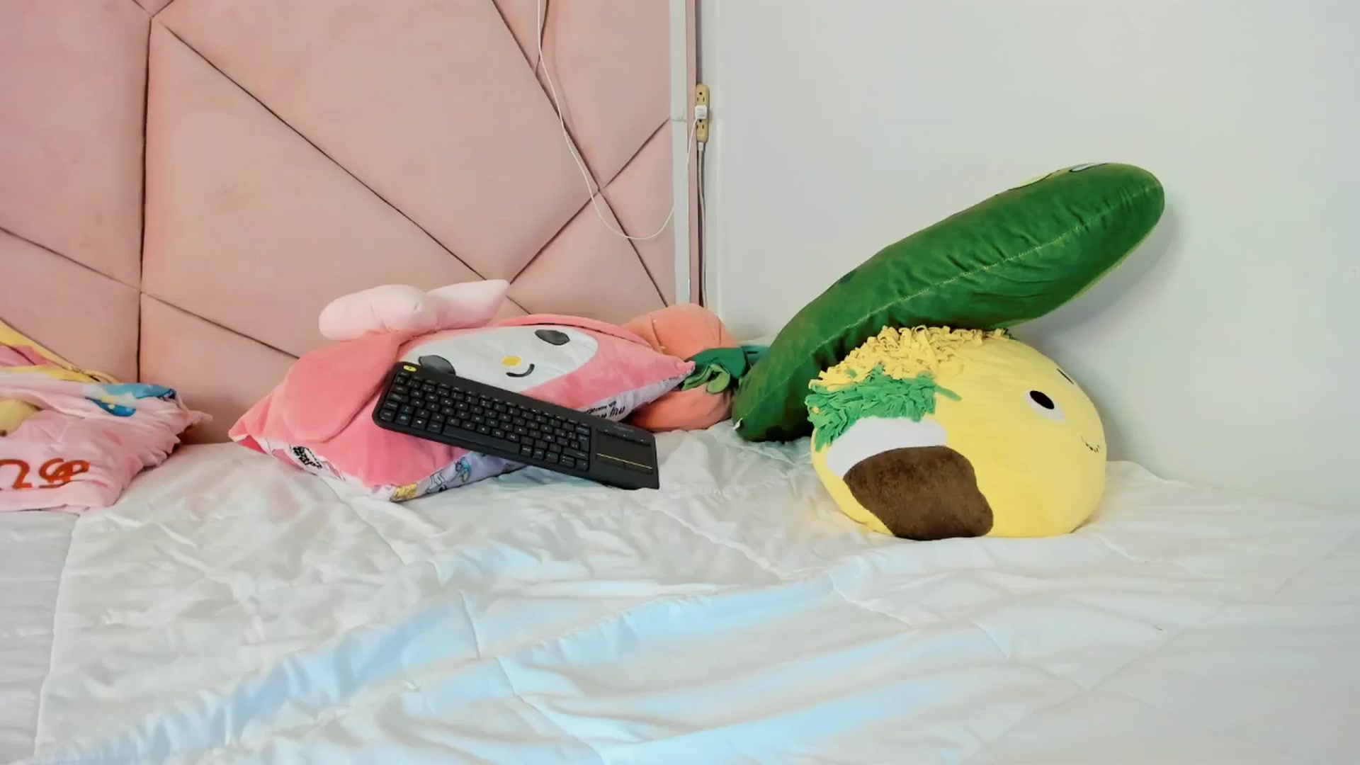 Gallery image thumbnail from Cherrycute666's myfreecams stream on, 12/08/2024, 03:02 image 19 of 20