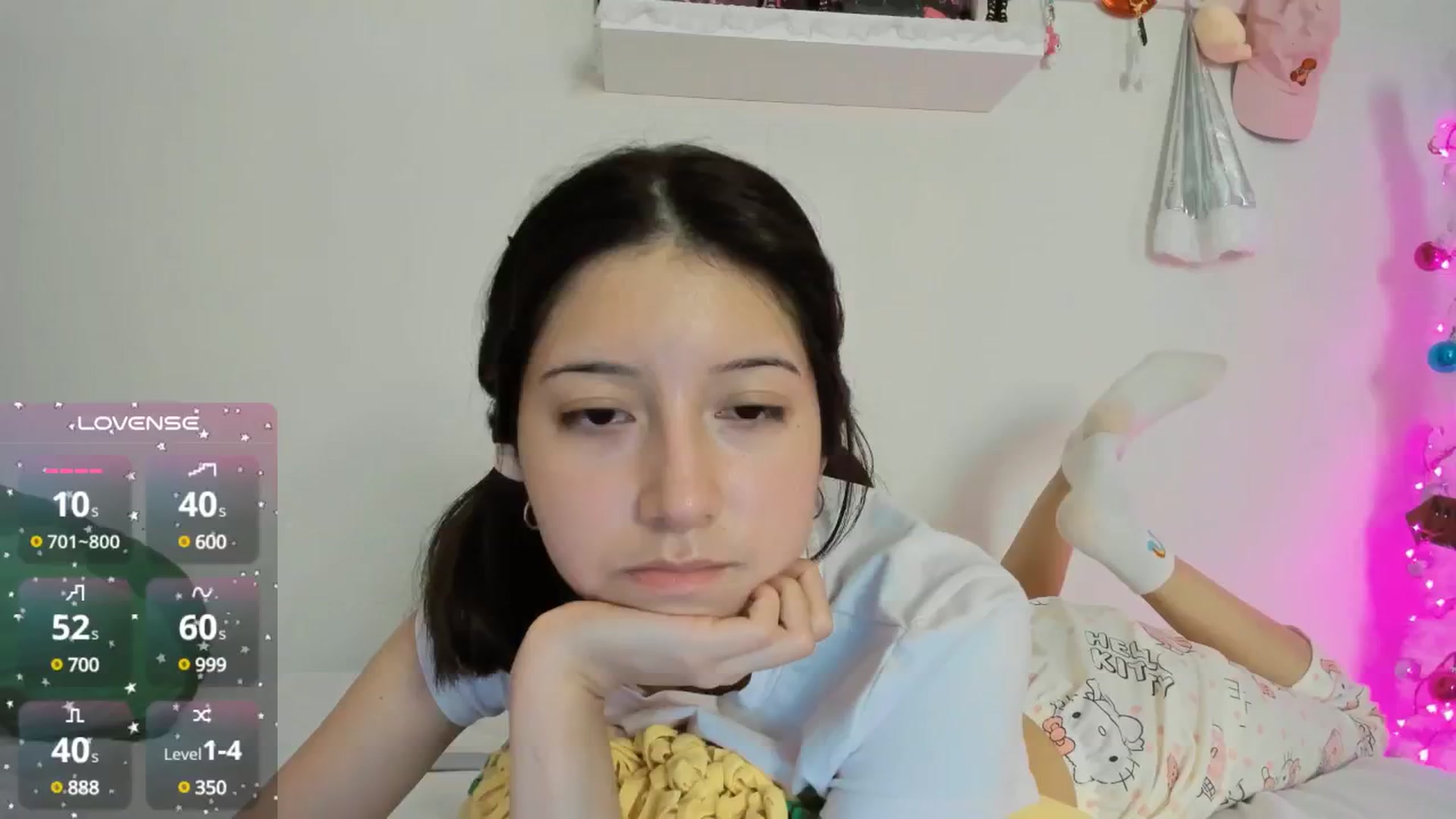 Gallery image thumbnail from Cherrycute666's myfreecams stream on, 12/08/2024, 07:31 image 13 of 20