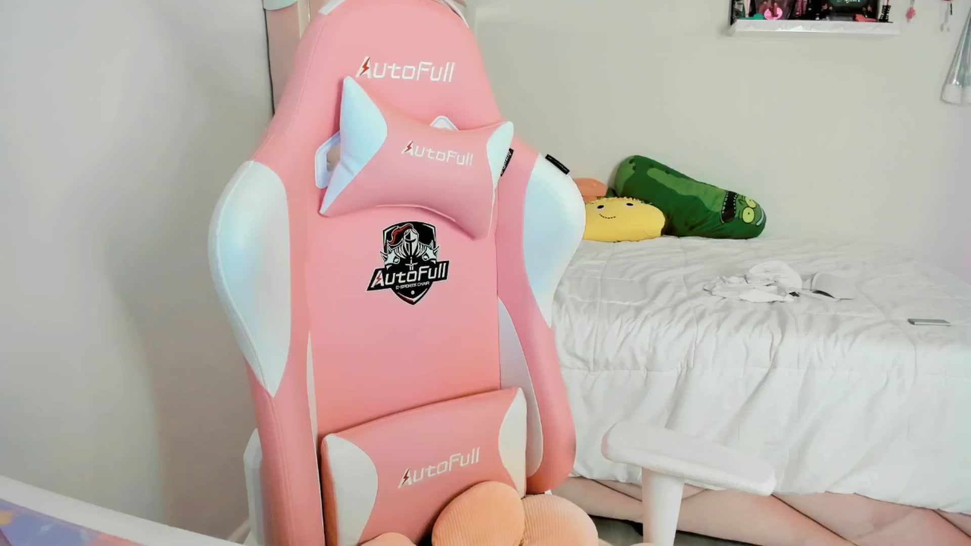 Gallery image thumbnail from Cherrycute666's myfreecams stream on, 12/09/2024, 05:37 image 2 of 20