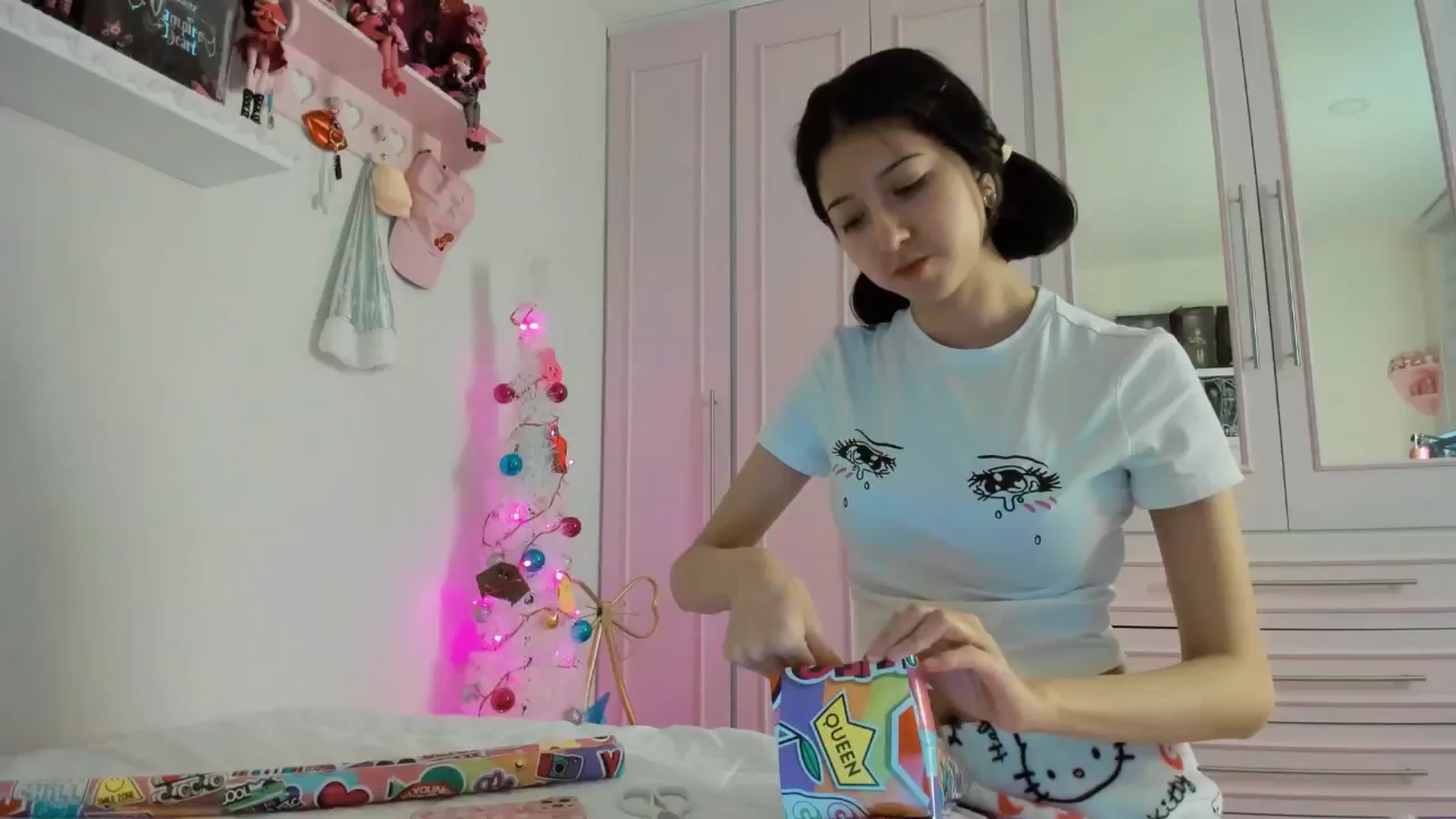 Gallery image thumbnail from Cherrycute666's myfreecams stream on, 12/09/2024, 09:28 image 11 of 20