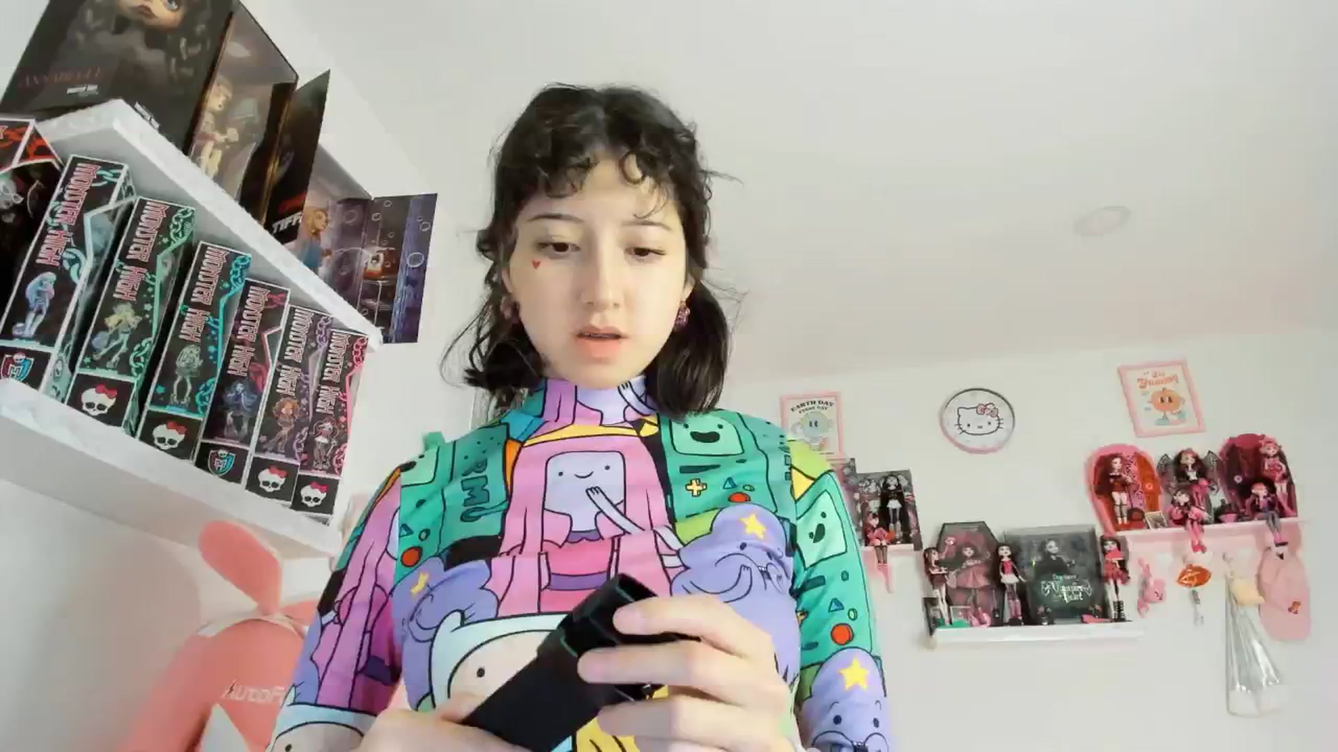 Gallery image thumbnail from Cherrycute666's myfreecams stream on, 12/10/2024, 08:16 image 15 of 20