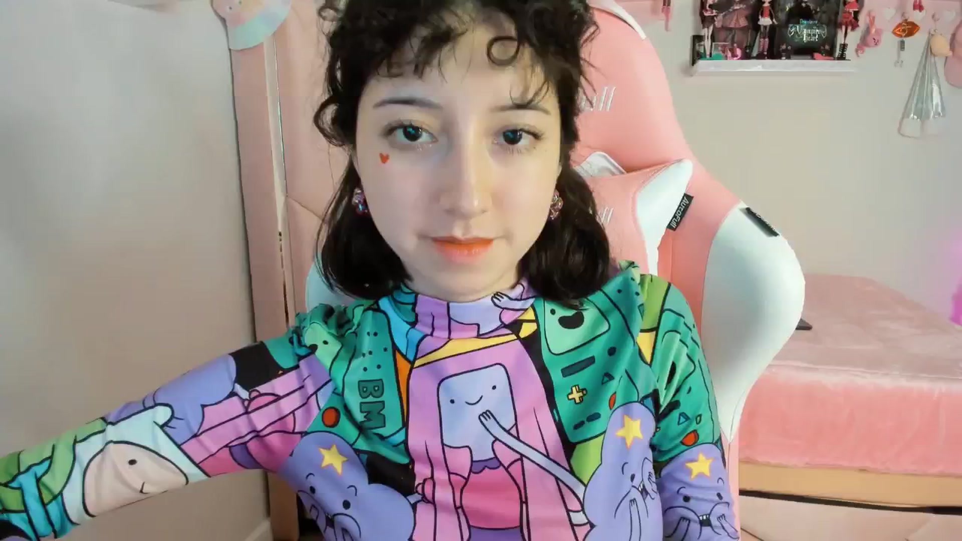 Gallery image thumbnail from Cherrycute666's myfreecams stream on, 12/10/2024, 08:16 image 4 of 20