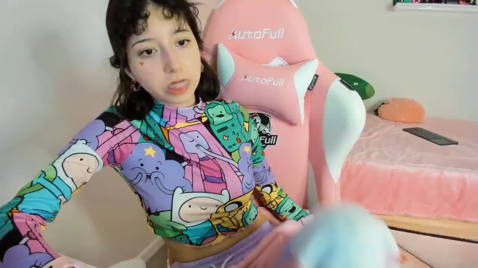 Gallery image thumbnail from Cherrycute666's myfreecams stream on, 12/10/2024, 08:16 image 20 of 20