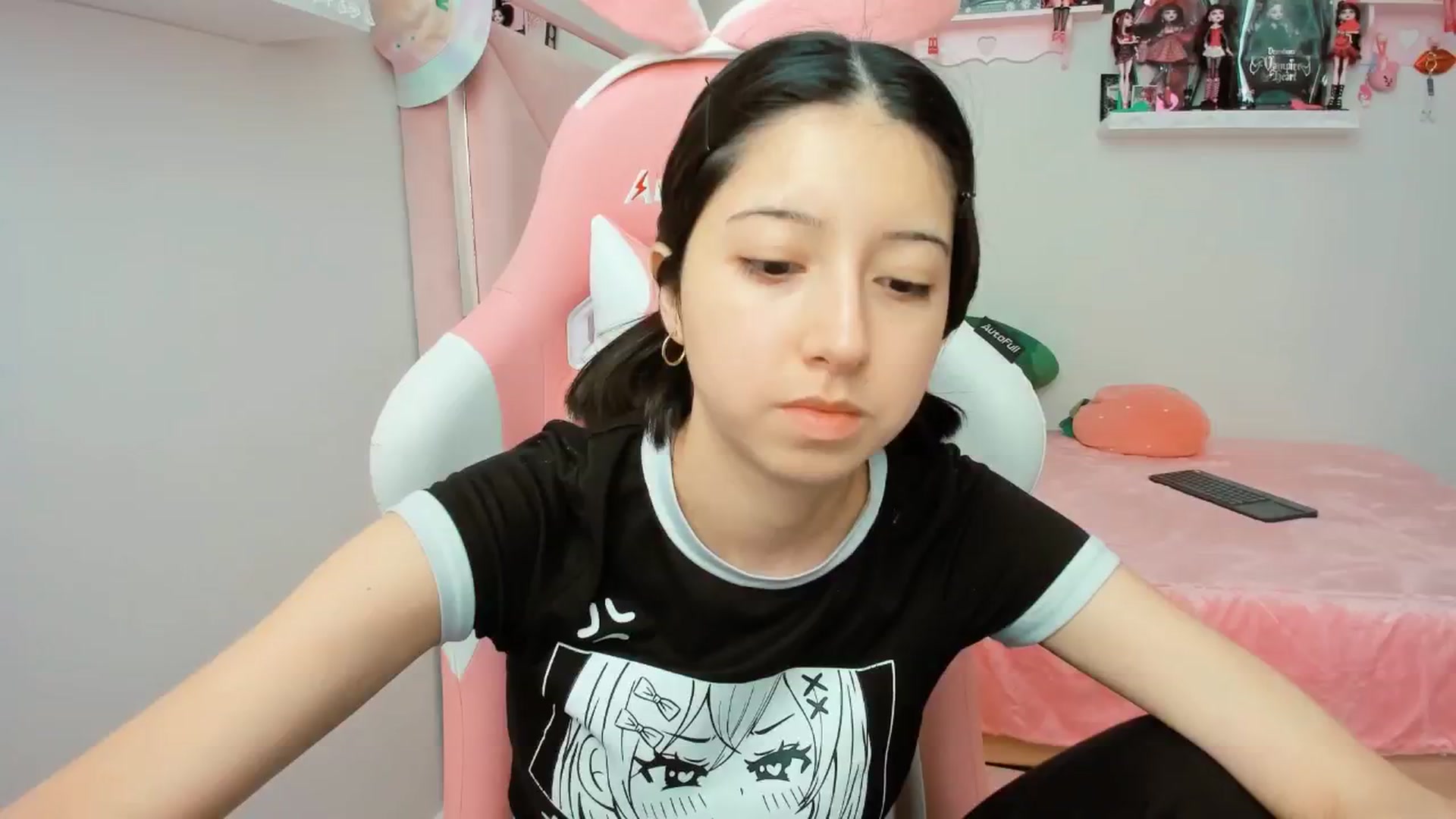Gallery image thumbnail from Cherrycute666's myfreecams stream on, 12/11/2024, 19:28 image 12 of 20