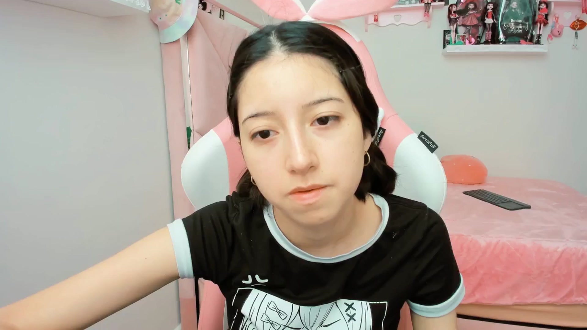 Gallery image thumbnail from Cherrycute666's myfreecams stream on, 12/11/2024, 19:28 image 18 of 20