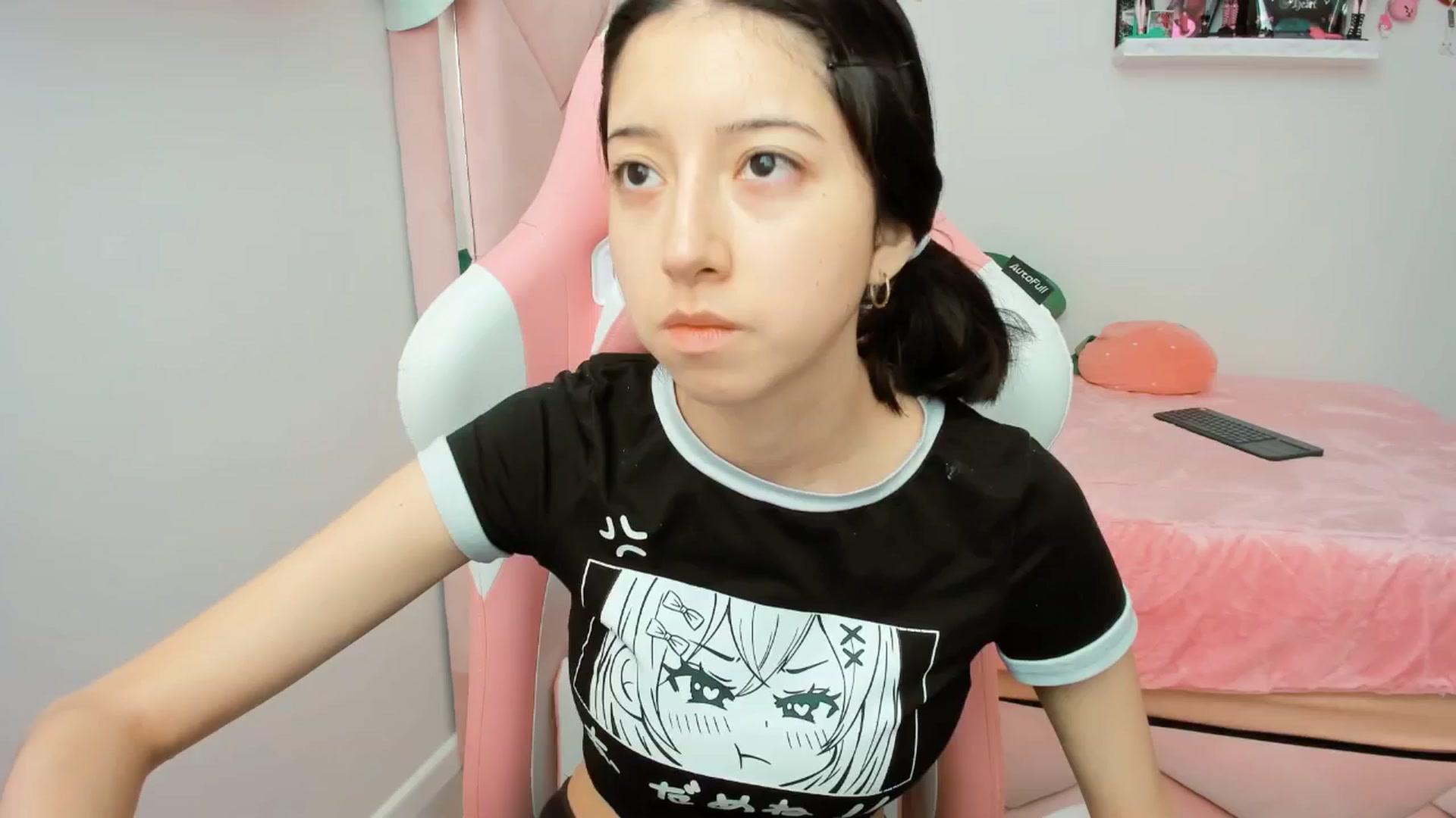 Gallery image thumbnail from Cherrycute666's myfreecams stream on, 12/11/2024, 19:28 image 8 of 20