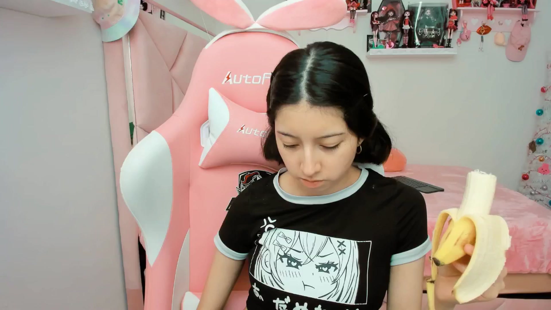 Gallery image thumbnail from Cherrycute666's myfreecams stream on, 12/11/2024, 23:09 image 1 of 20