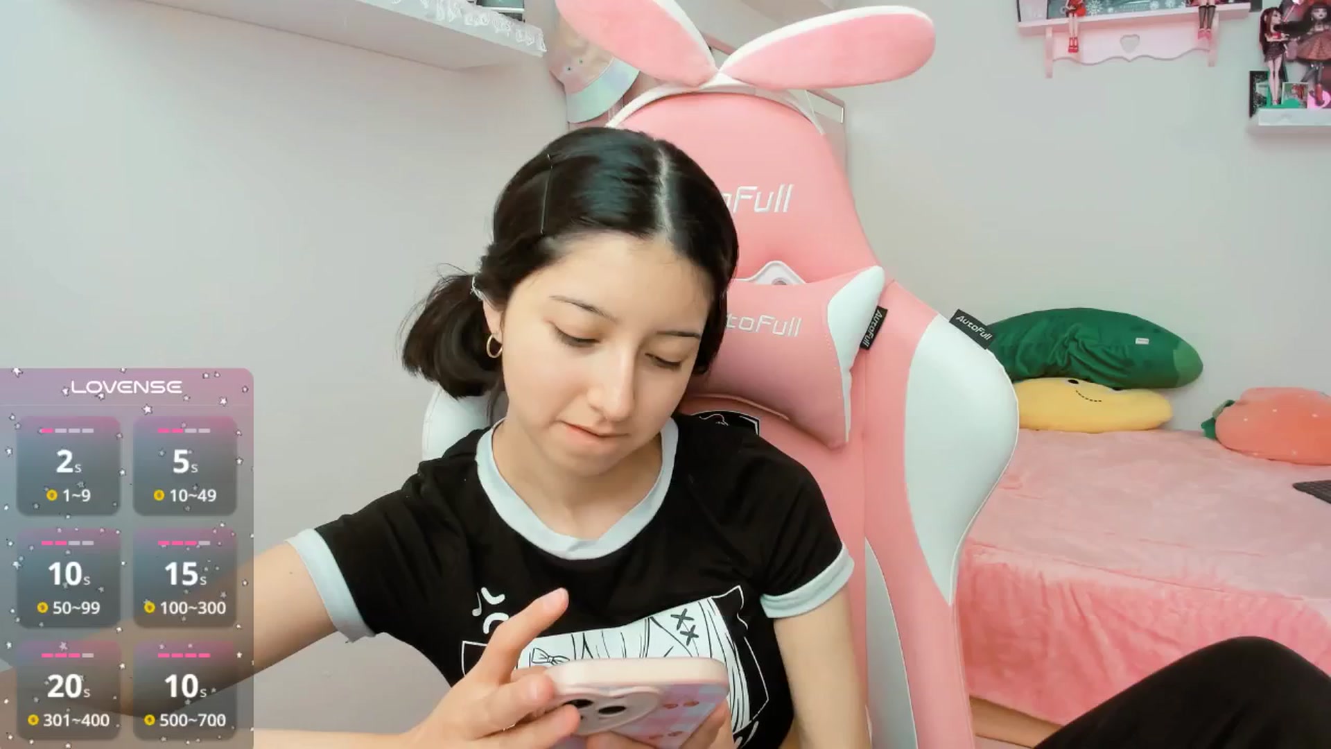 Gallery image thumbnail from Cherrycute666's myfreecams stream on, 12/11/2024, 23:09 image 6 of 20