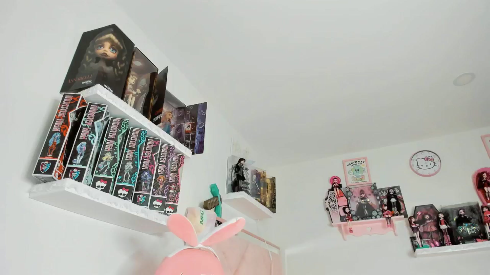 Gallery image thumbnail from Cherrycute666's myfreecams stream on, 12/13/2024, 04:41 image 19 of 20