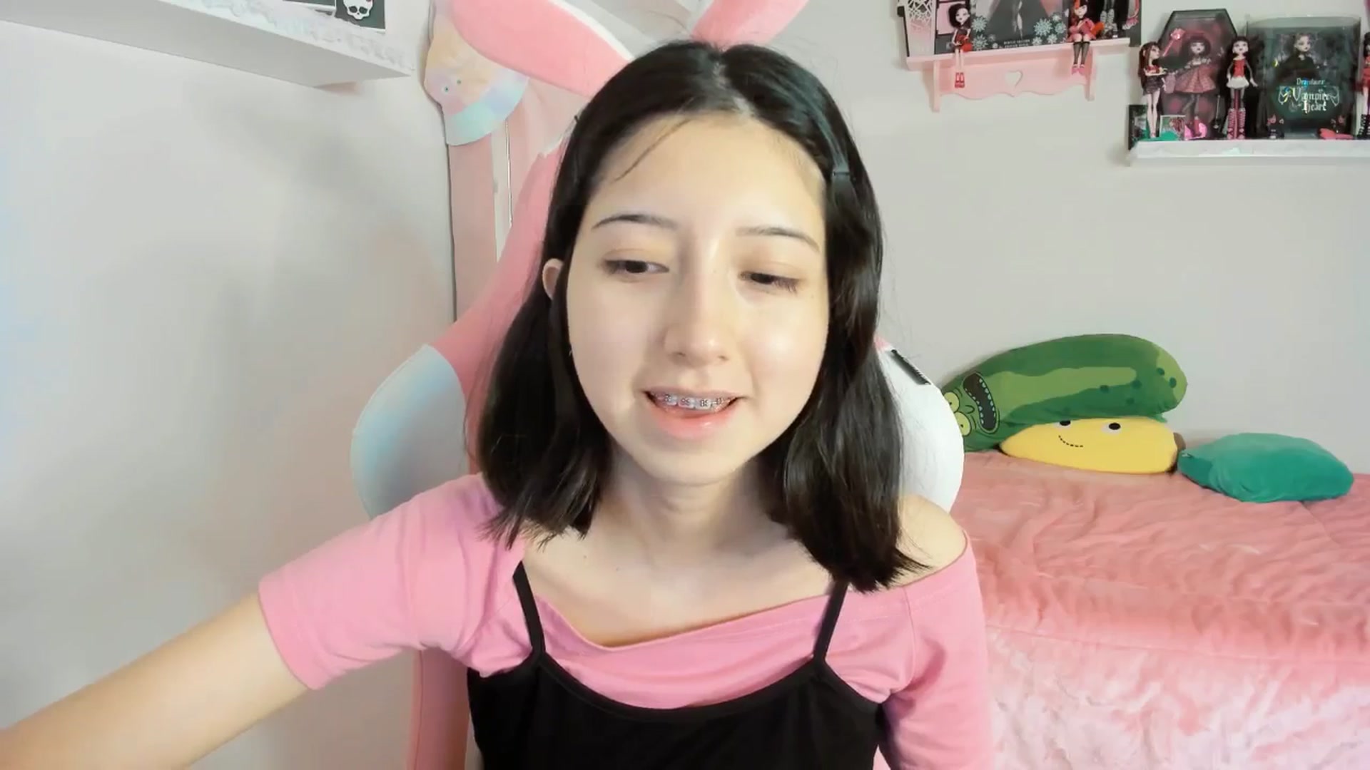 Gallery image thumbnail from Cherrycute666's myfreecams stream on, 12/13/2024, 08:05 image 8 of 20