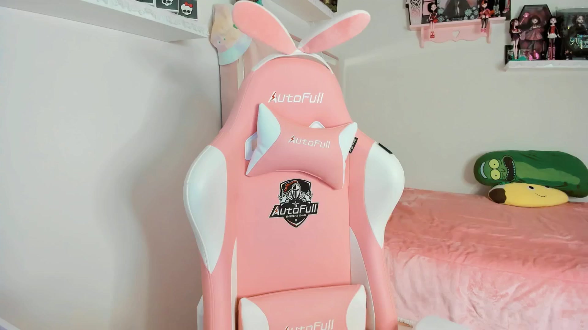 Gallery image thumbnail from Cherrycute666's myfreecams stream on, 12/13/2024, 11:49 image 19 of 20