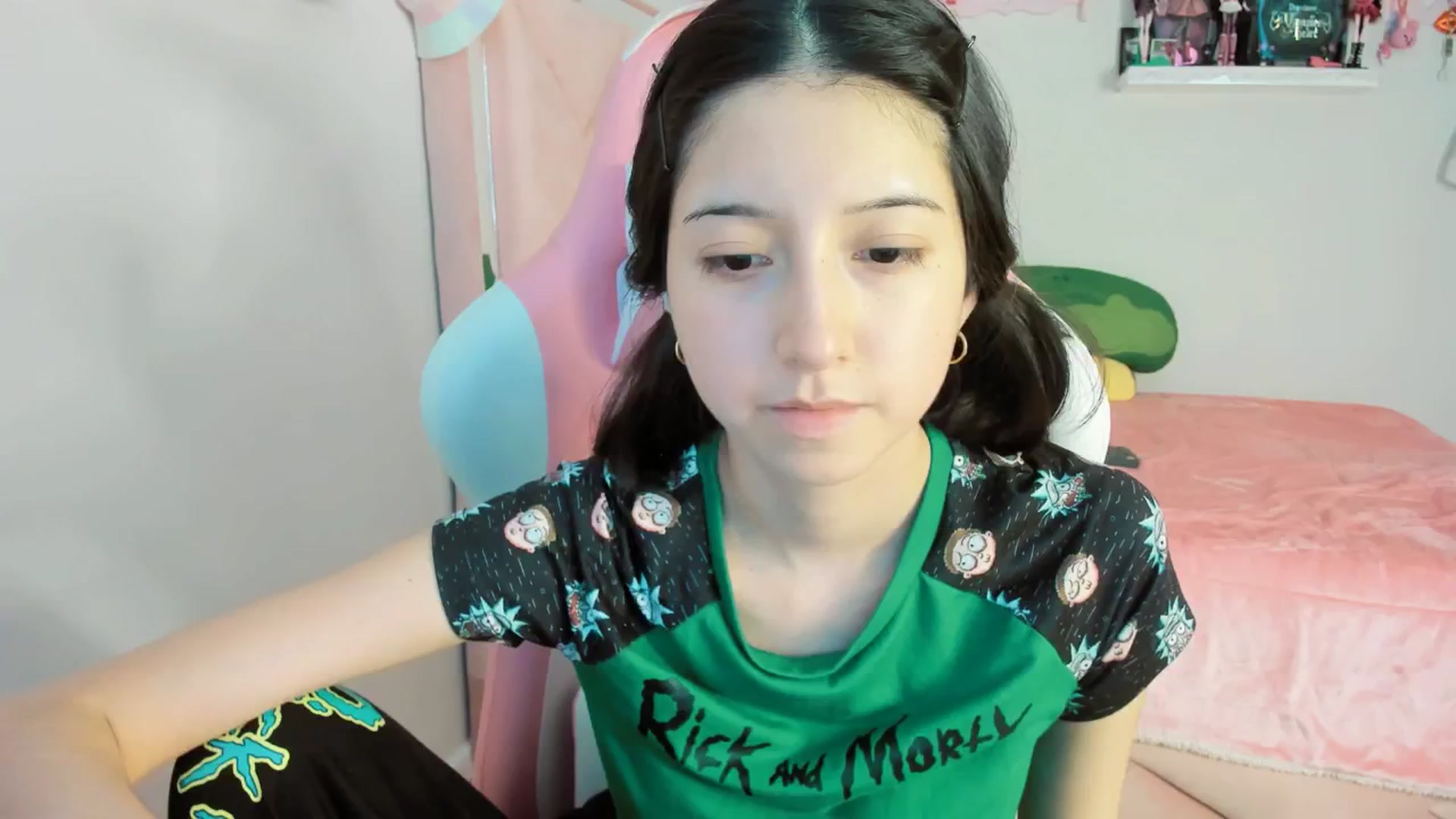 Gallery image thumbnail from Cherrycute666's myfreecams stream on, 12/14/2024, 14:46 image 15 of 20