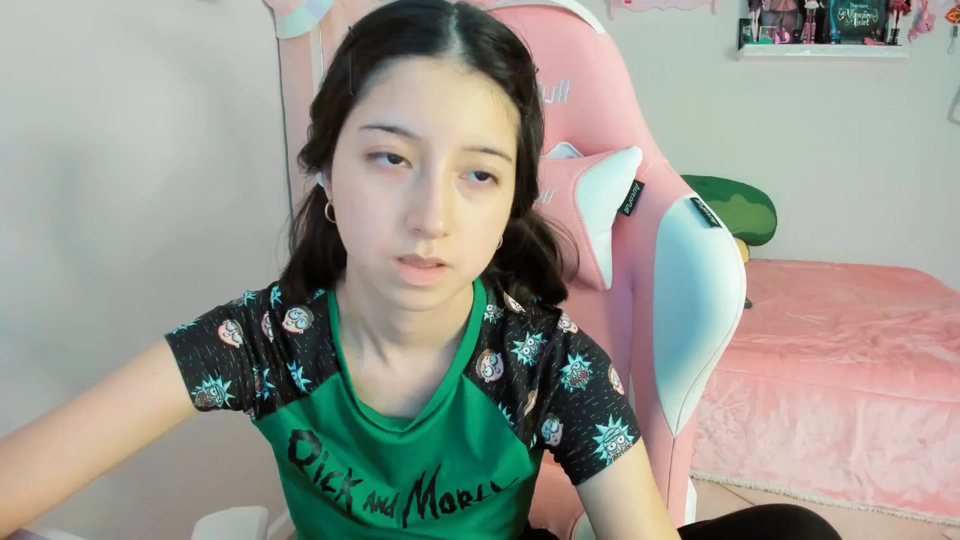 Gallery image thumbnail from Cherrycute666's myfreecams stream on, 12/14/2024, 14:46 image 16 of 20