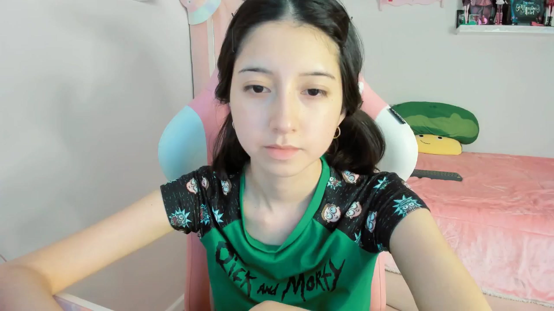 Gallery image thumbnail from Cherrycute666's myfreecams stream on, 12/14/2024, 14:46 image 11 of 20