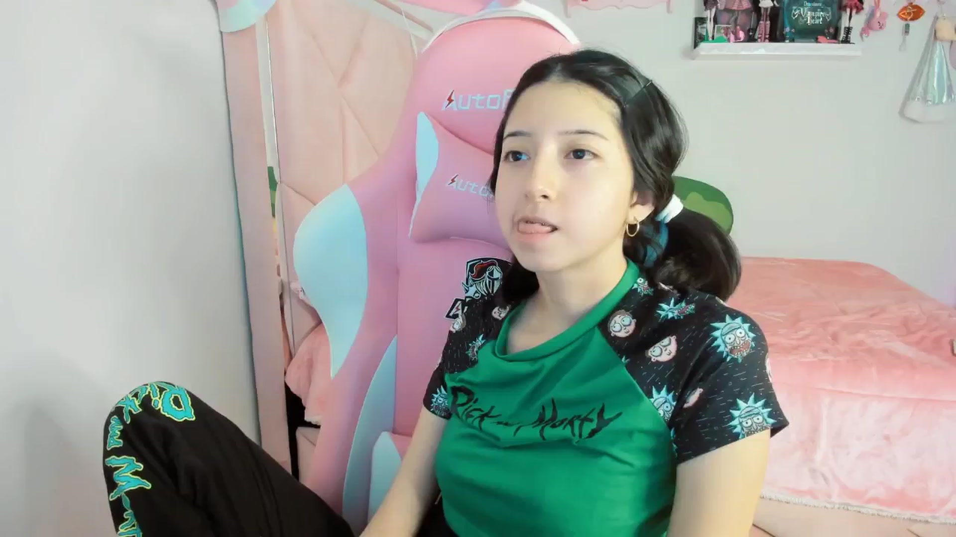 Gallery image thumbnail from Cherrycute666's myfreecams stream on, 12/14/2024, 14:46 image 9 of 20