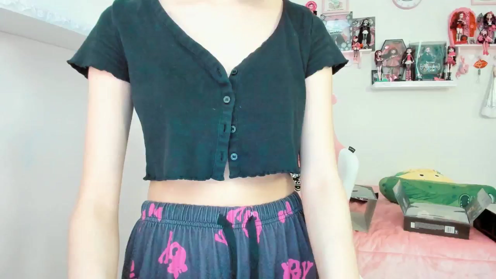 Gallery image thumbnail from Cherrycute666's myfreecams stream on, 12/16/2024, 23:30 image 14 of 20
