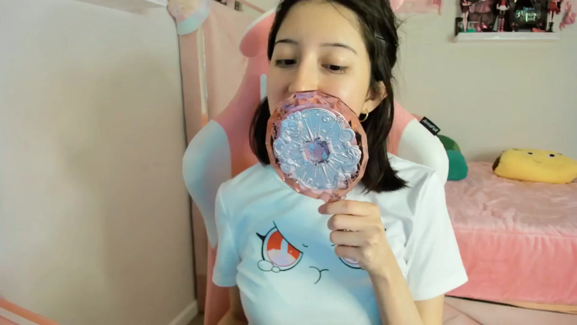 Gallery image thumbnail from Cherrycute666's myfreecams stream on, 12/18/2024, 07:22 image 1 of 20