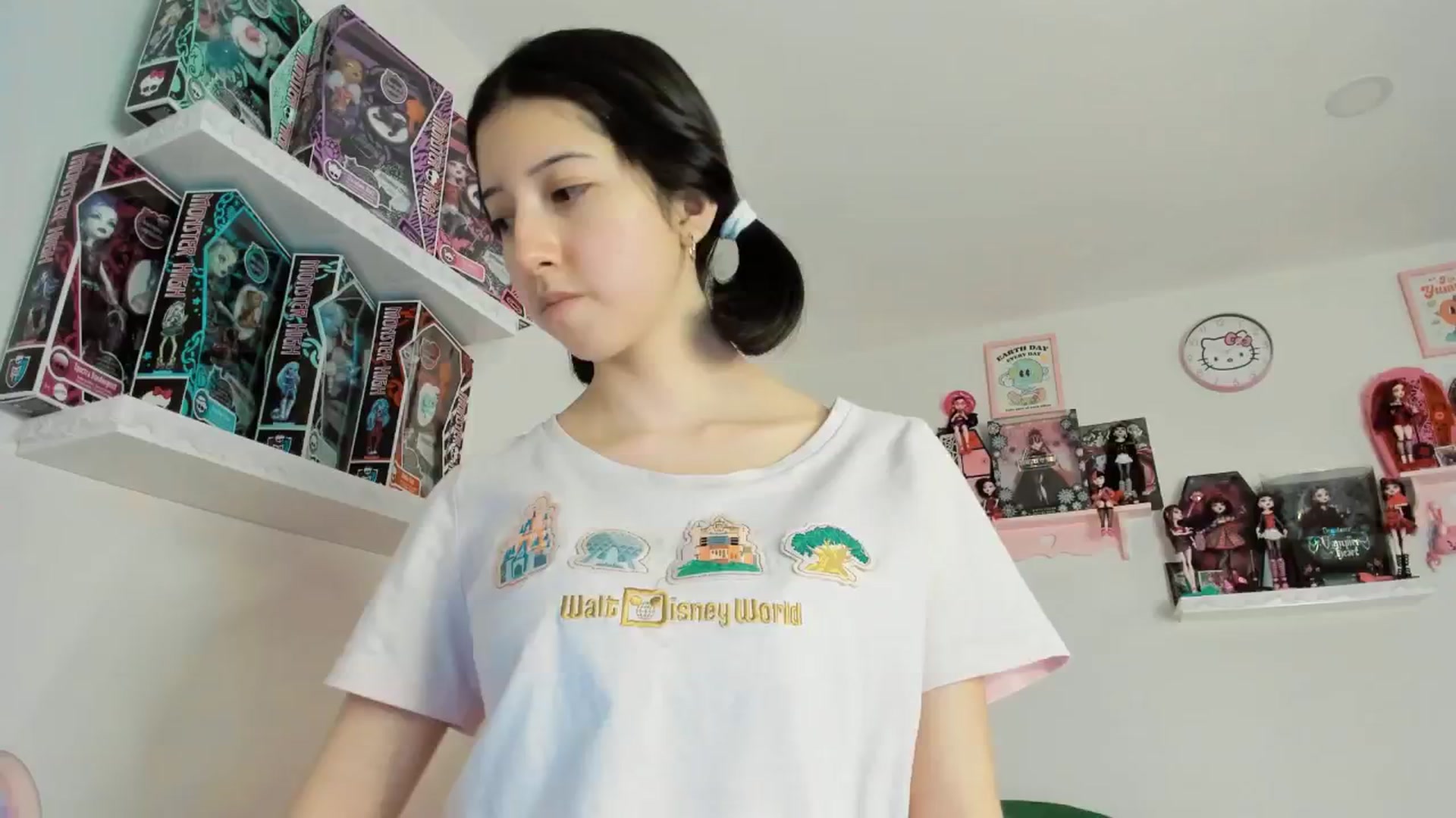 Gallery image thumbnail from Cherrycute666's myfreecams stream on, 12/20/2024, 06:32 image 20 of 20