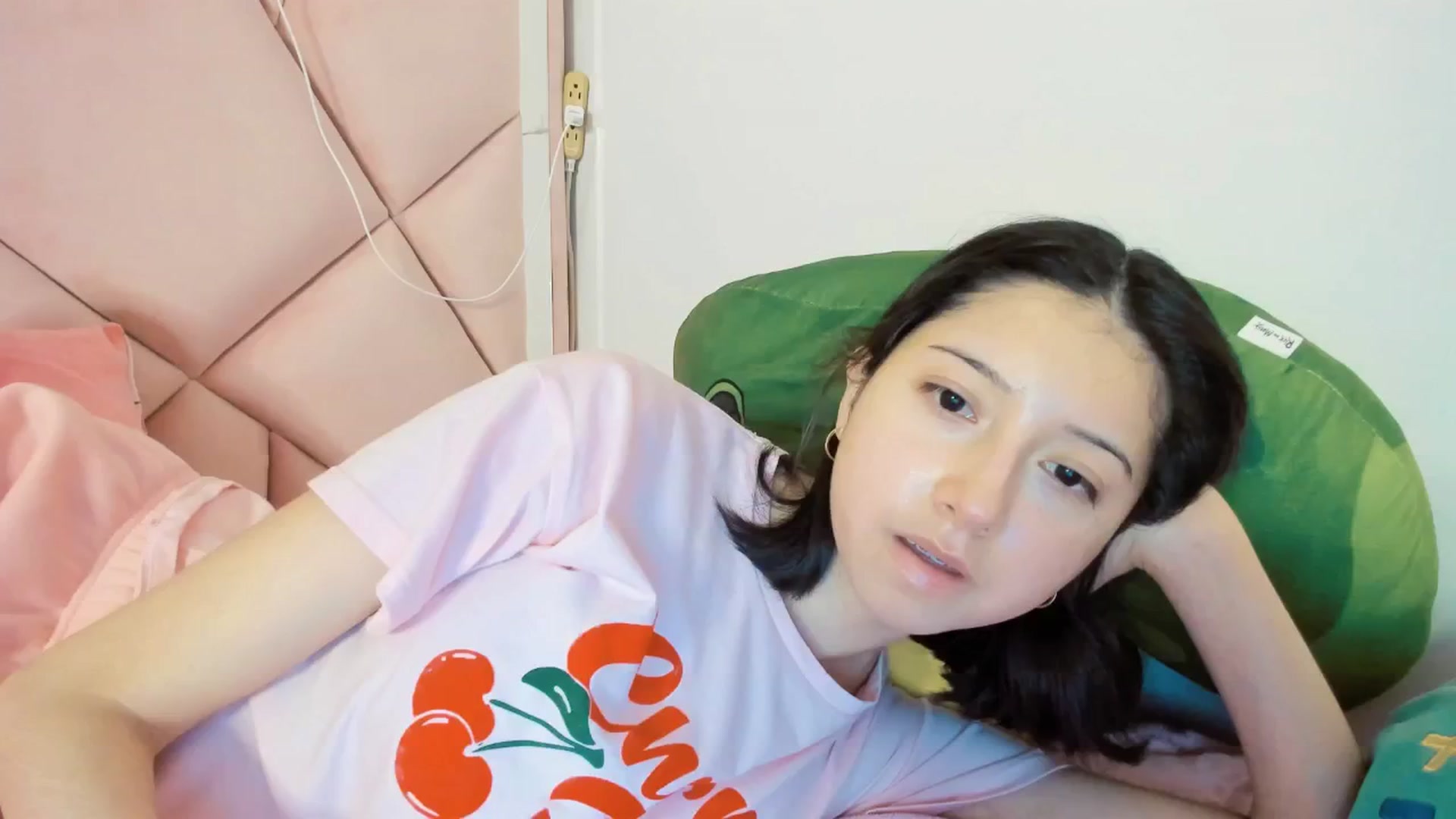Gallery image thumbnail from Cherrycute666's myfreecams stream on, 12/20/2024, 10:24 image 20 of 20