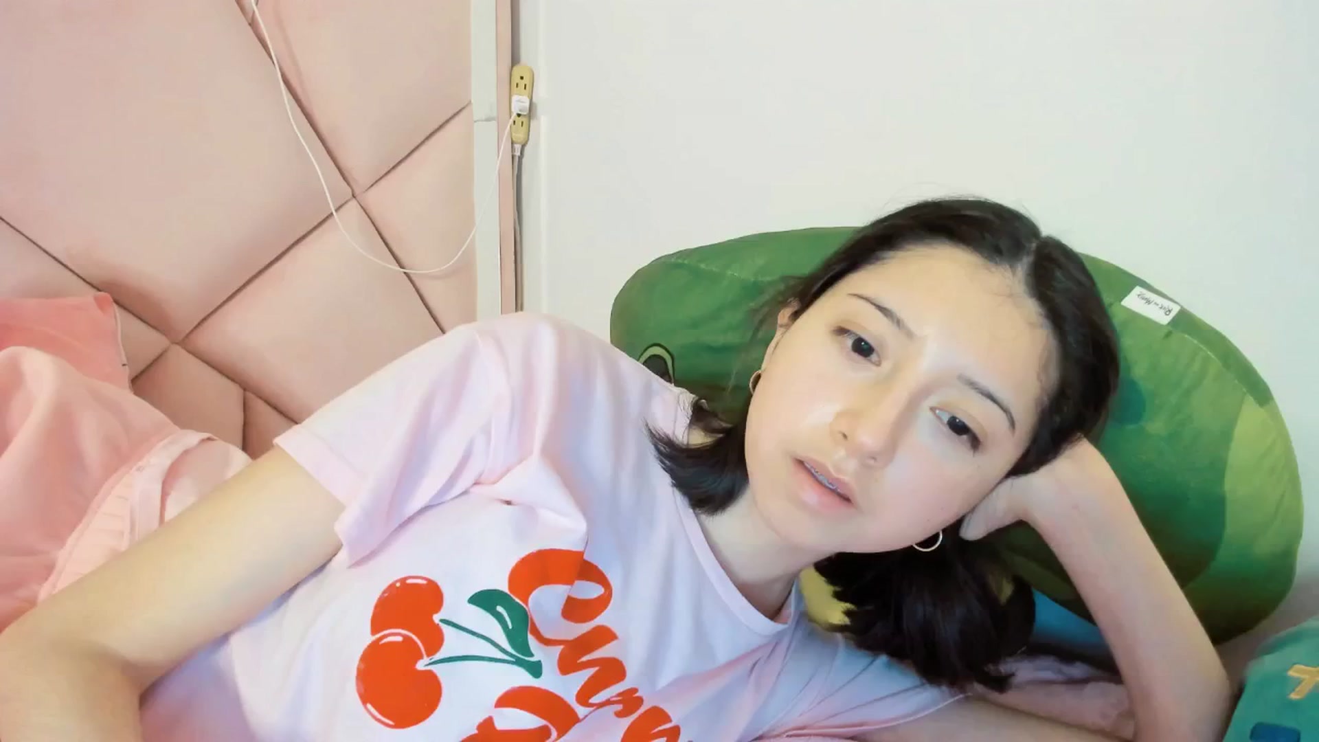 Gallery image thumbnail from Cherrycute666's myfreecams stream on, 12/20/2024, 10:24 image 19 of 20