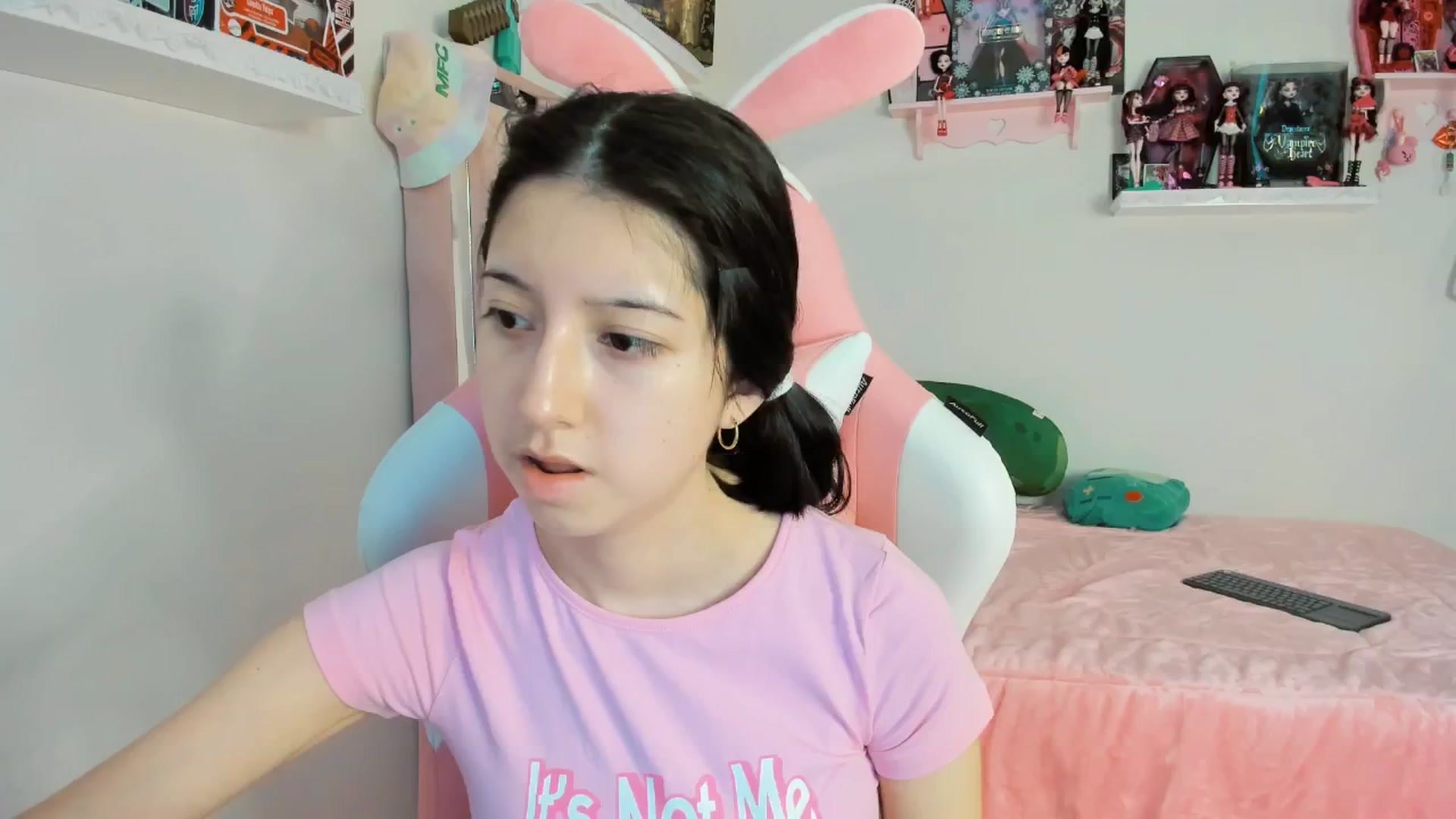 Gallery image thumbnail from Cherrycute666's myfreecams stream on, 12/20/2024, 23:44 image 8 of 20