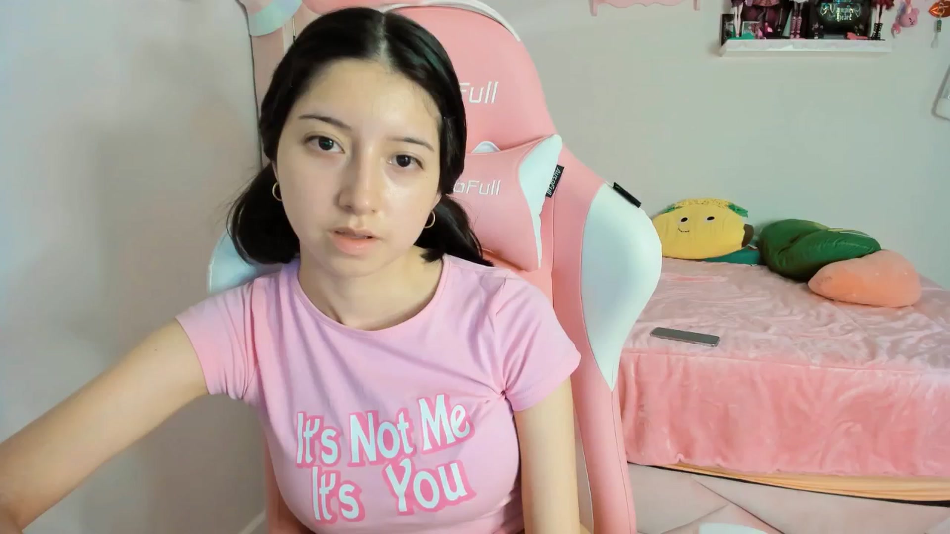 Gallery image thumbnail from Cherrycute666's myfreecams stream on, 12/21/2024, 09:54 image 3 of 20