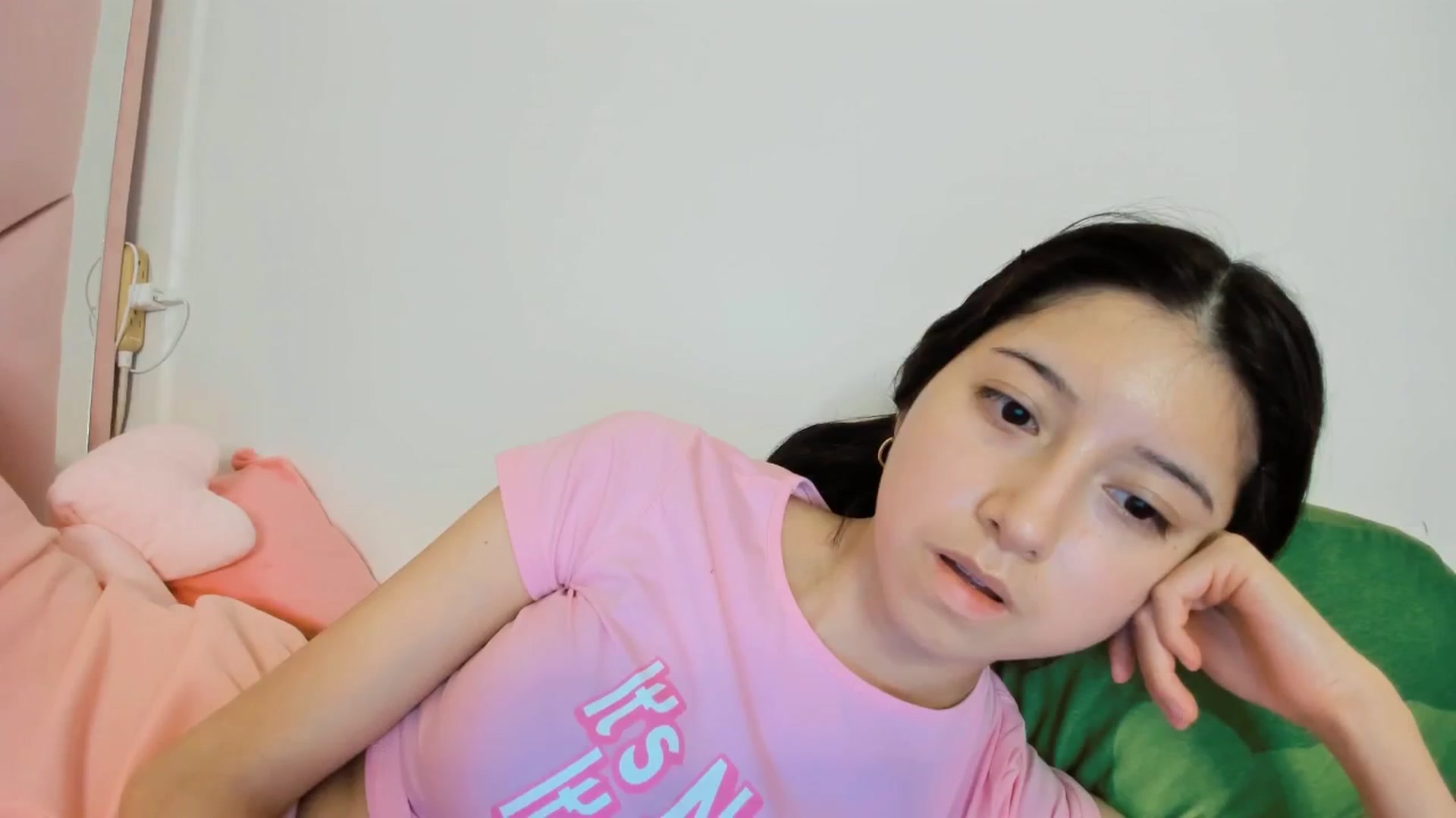 Gallery image thumbnail from Cherrycute666's myfreecams stream on, 12/21/2024, 11:20 image 20 of 20