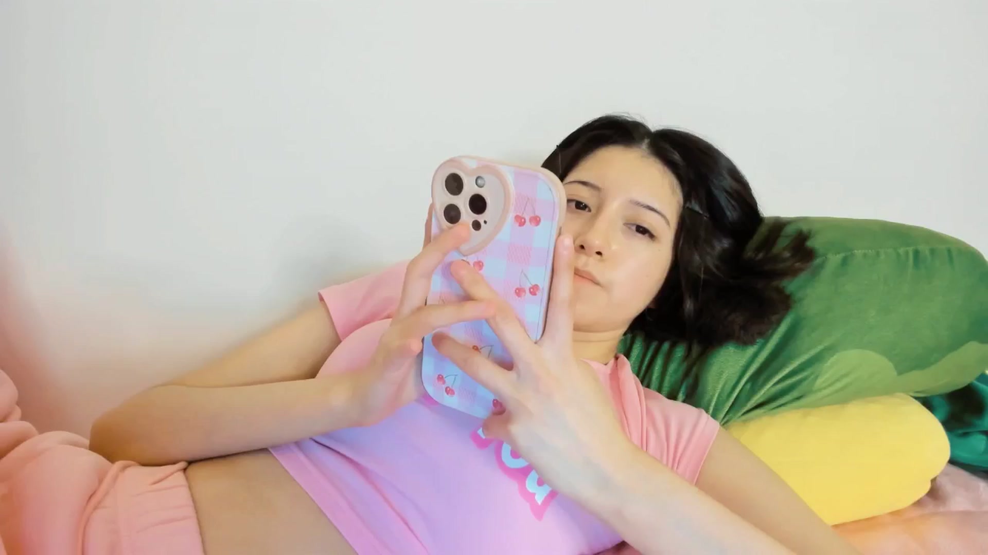 Gallery image thumbnail from Cherrycute666's myfreecams stream on, 12/21/2024, 12:29 image 14 of 20