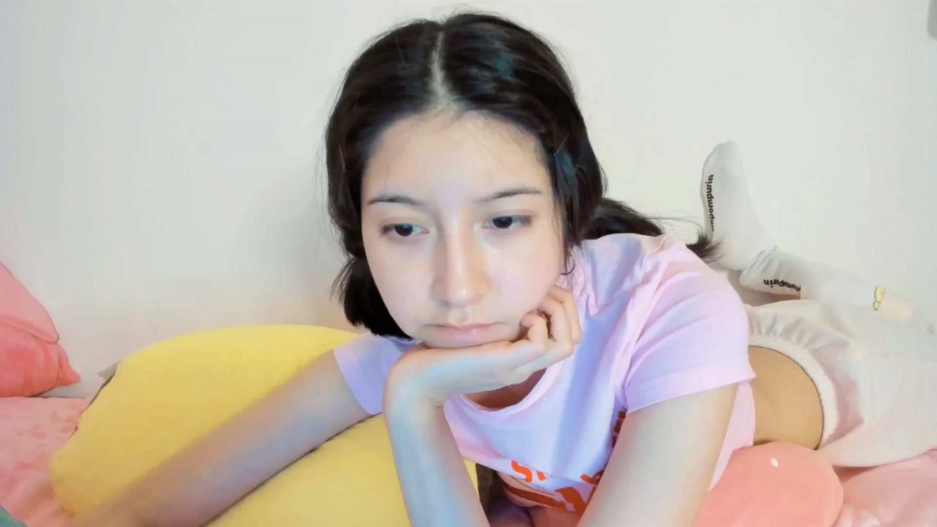 Gallery image thumbnail from Cherrycute666's myfreecams stream on, 12/22/2024, 07:05 image 20 of 20
