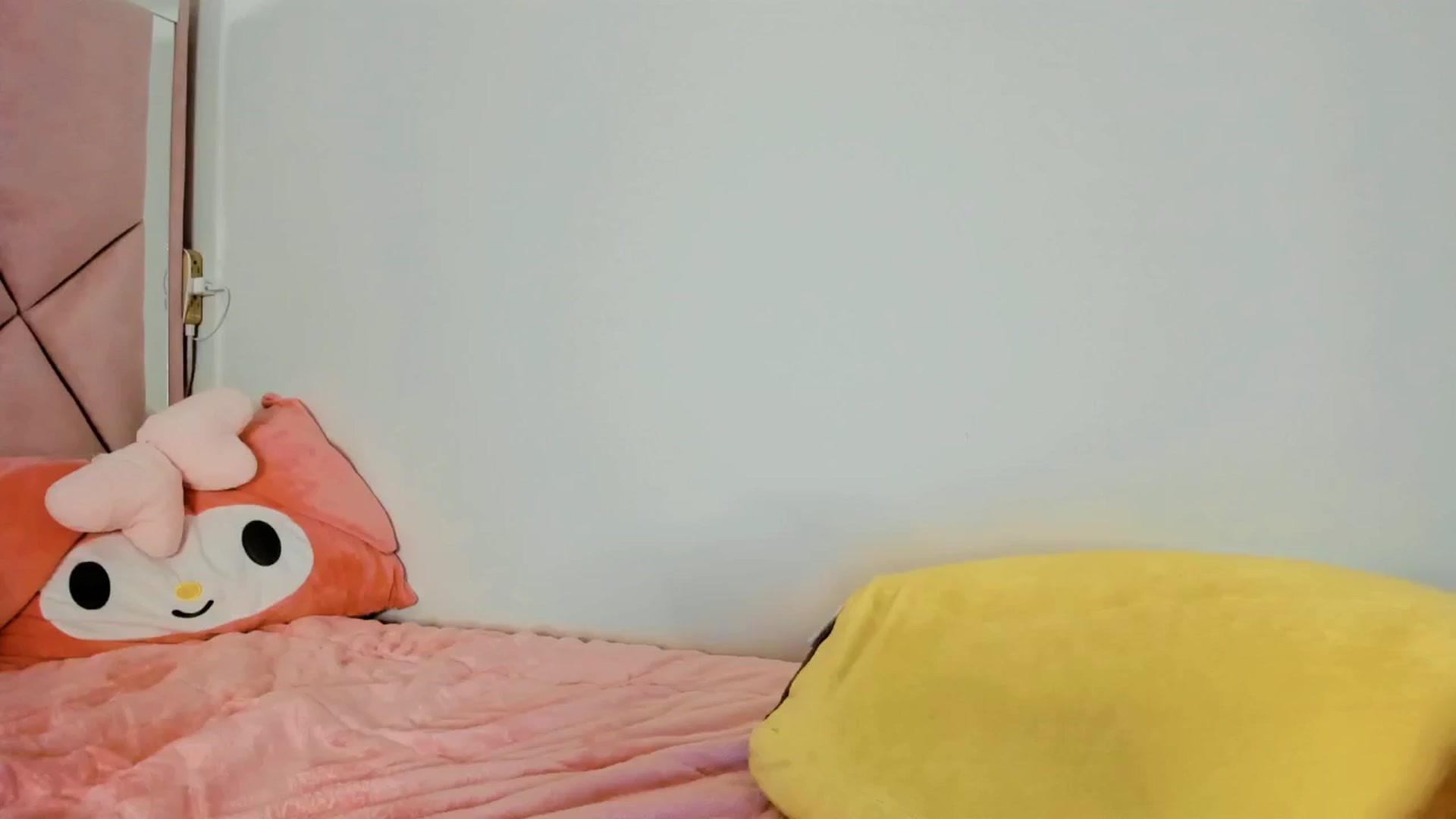 Gallery image thumbnail from Cherrycute666's myfreecams stream on, 12/22/2024, 07:05 image 1 of 20