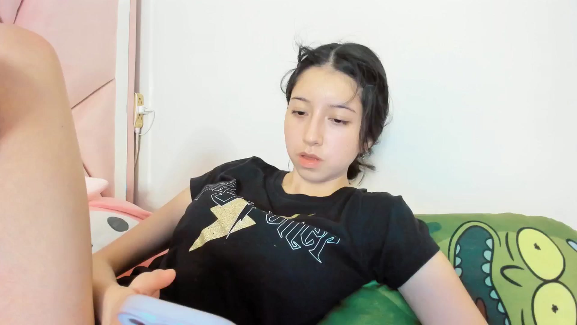 Gallery image thumbnail from Cherrycute666's myfreecams stream on, 12/23/2024, 10:45 image 10 of 20