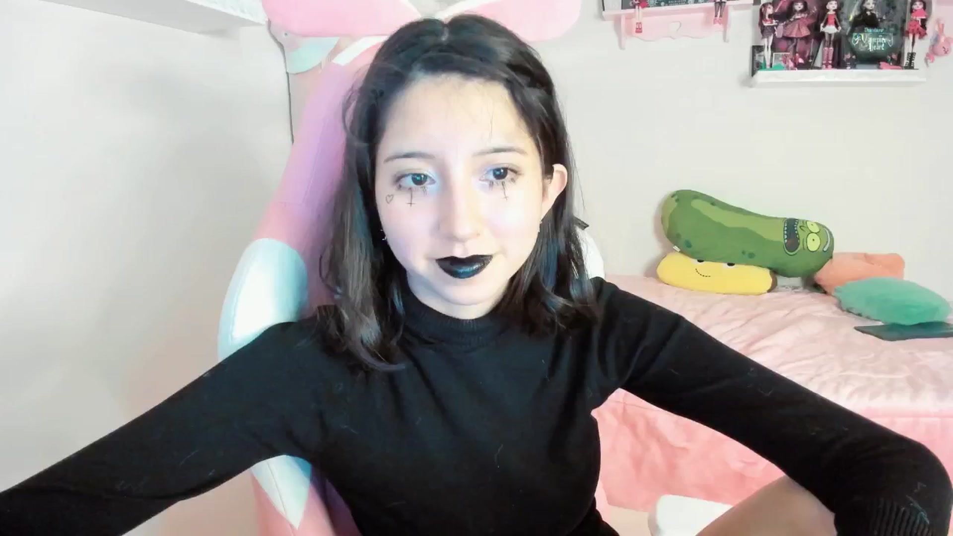 Gallery image thumbnail from Cherrycute666's myfreecams stream on, 12/23/2024, 10:45 image 4 of 20