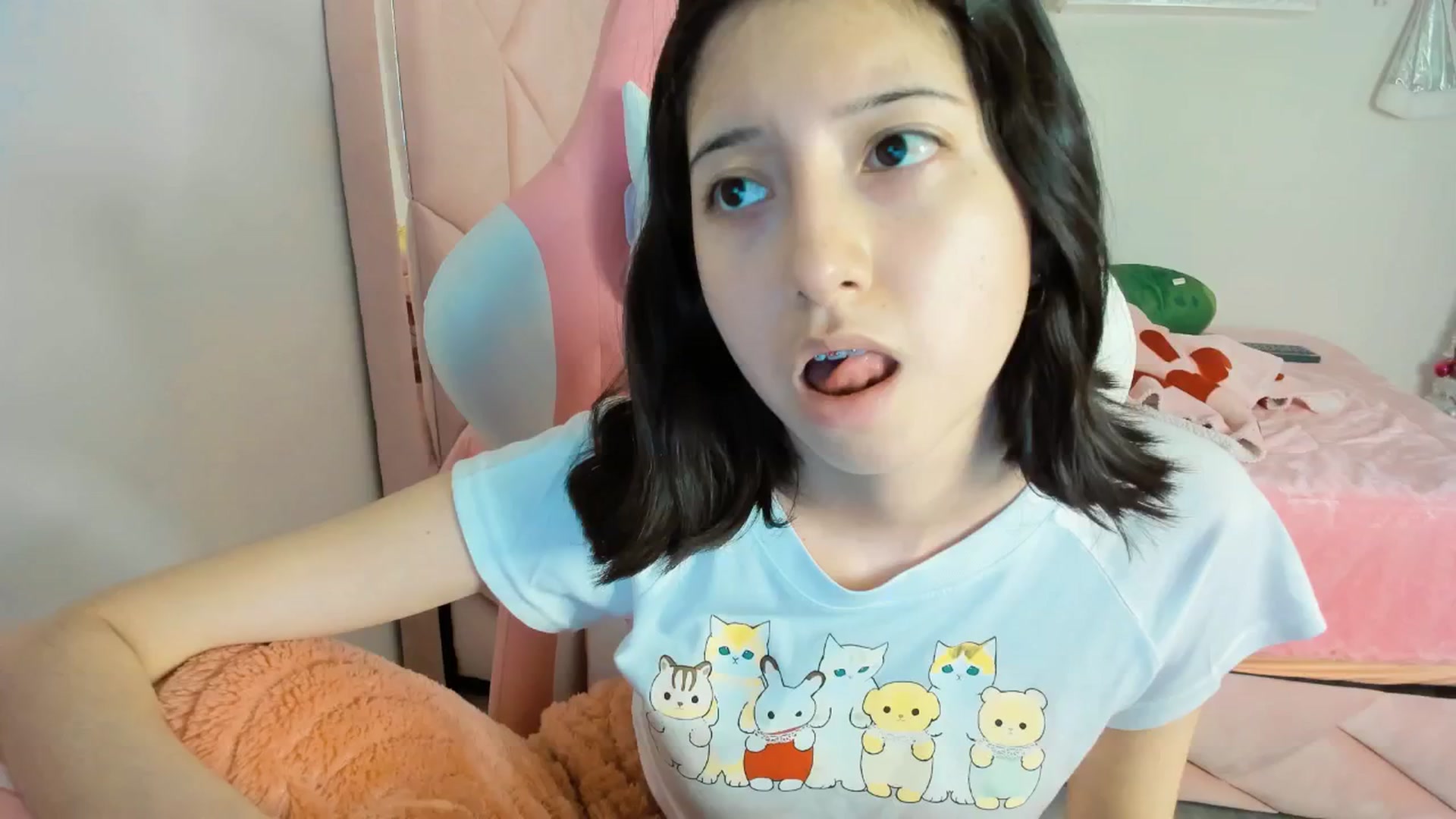 Gallery image thumbnail from Cherrycute666's myfreecams stream on, 12/26/2024, 05:28 image 9 of 20