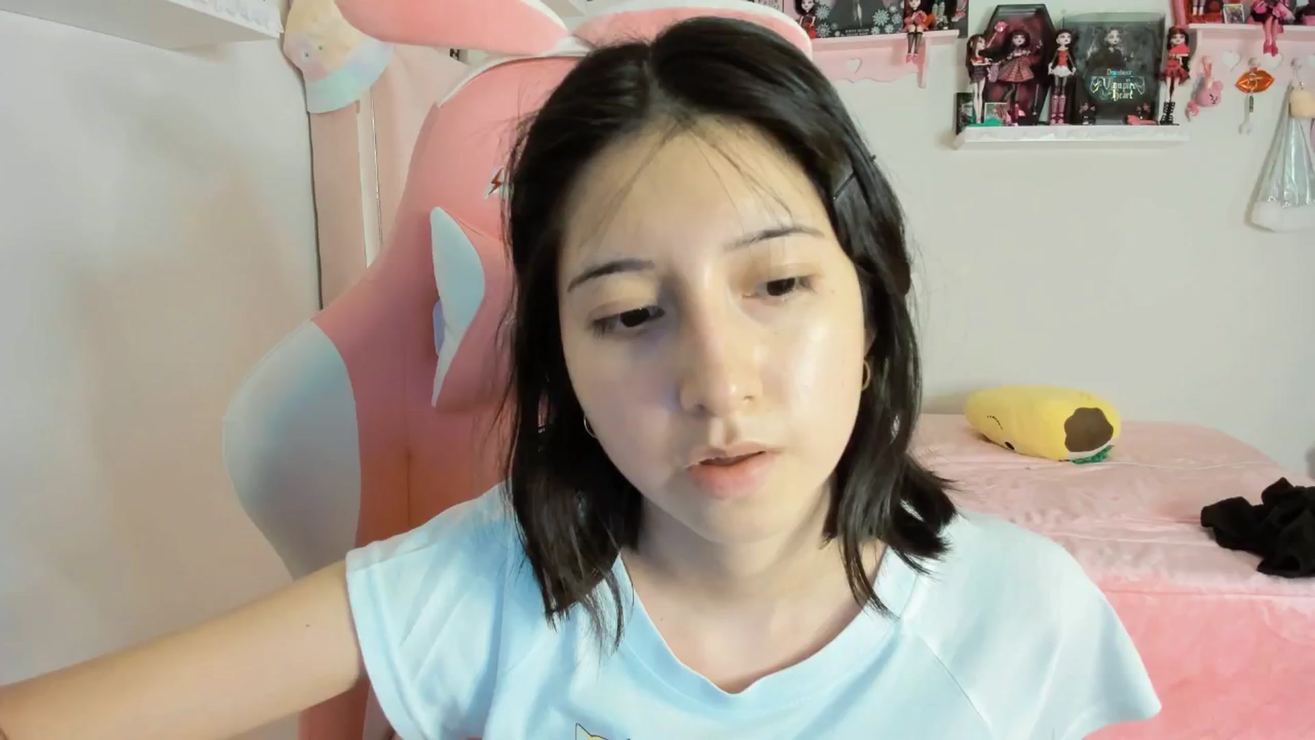 Gallery image thumbnail from Cherrycute666's myfreecams stream on, 12/26/2024, 10:15 image 16 of 20