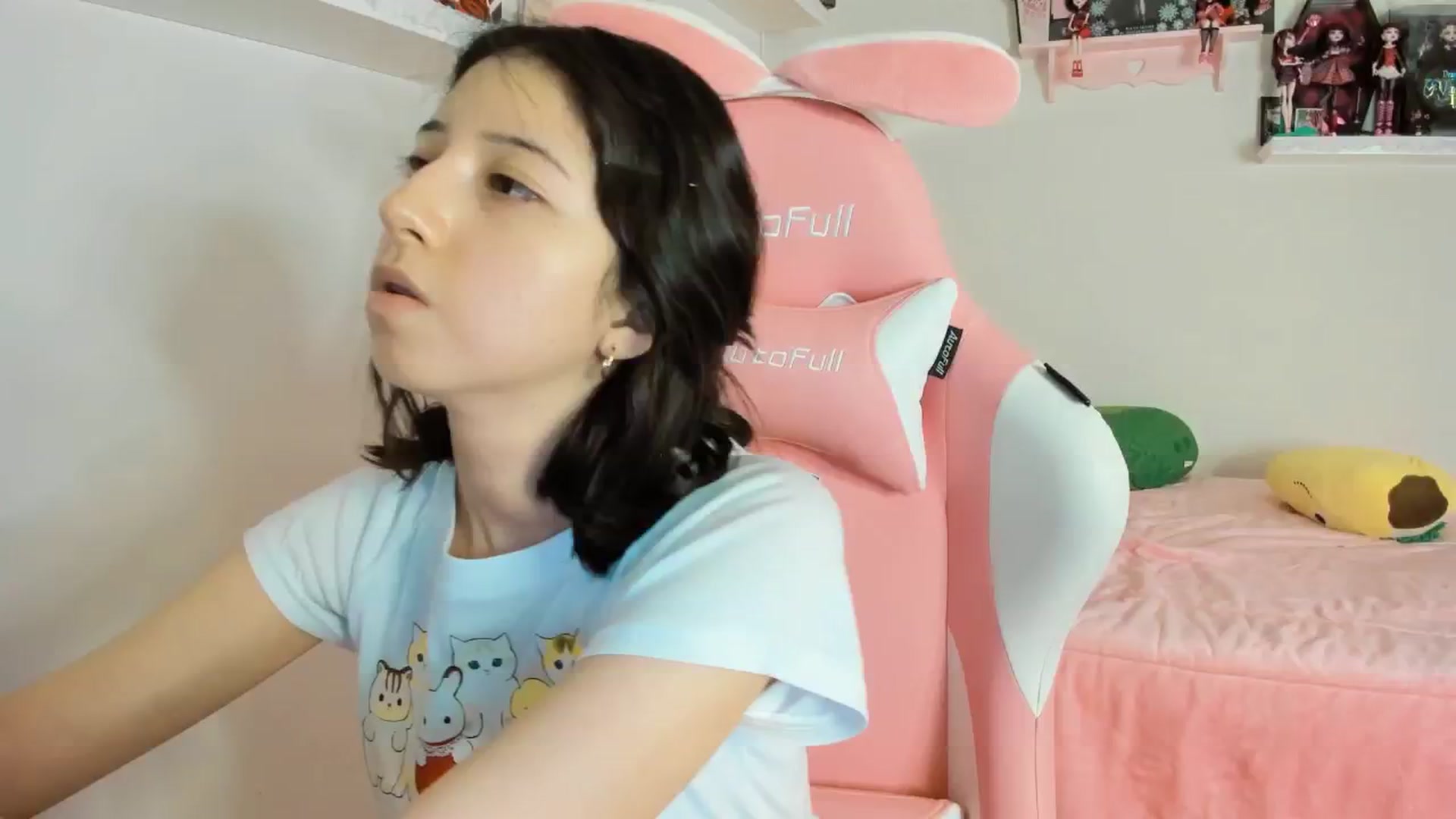 Gallery image thumbnail from Cherrycute666's myfreecams stream on, 12/26/2024, 10:15 image 15 of 20