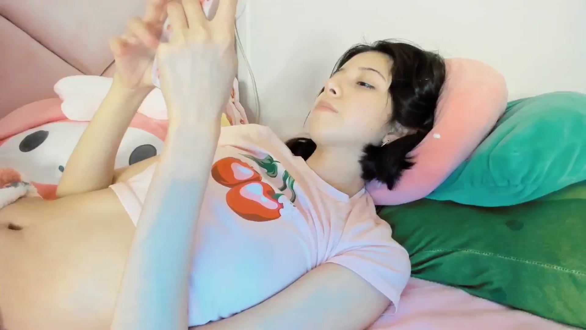 Gallery image thumbnail from Cherrycute666's myfreecams stream on, 12/27/2024, 11:21 image 15 of 20