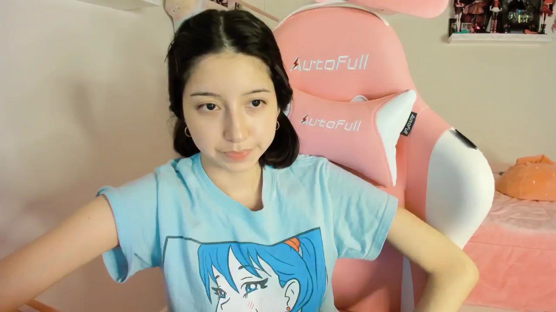 Gallery image thumbnail from Cherrycute666's myfreecams stream on, 12/28/2024, 01:35 image 18 of 20